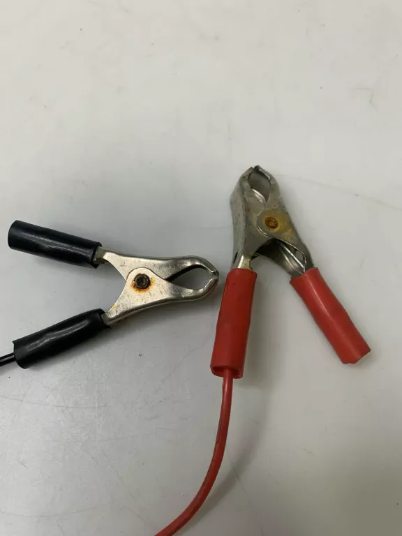 tester-stanu-naladowania-akumulatora-12-v-kod-producenta-66177