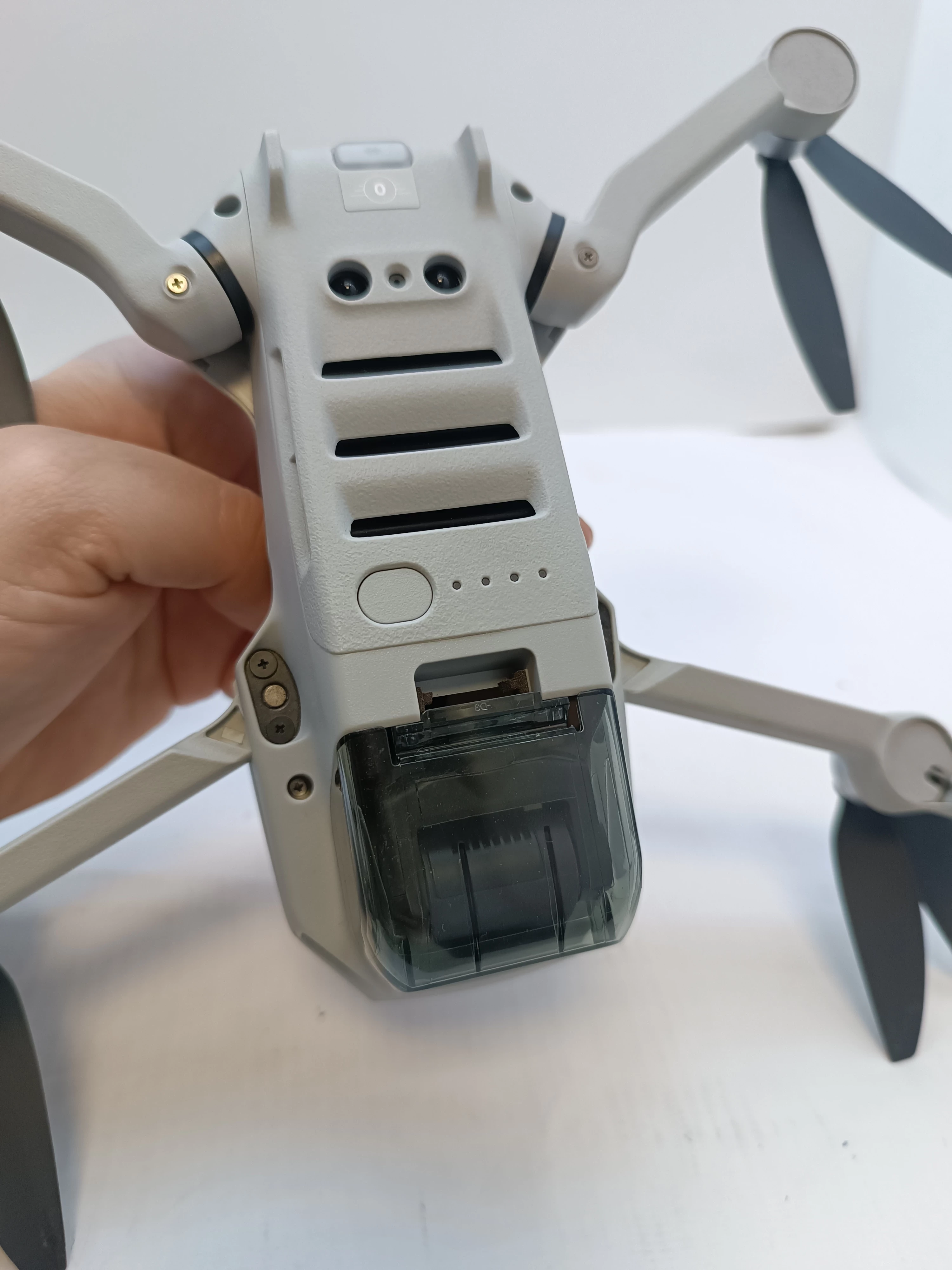 dron-dji-mini-2-se-komplet-rodzaj-napedu-1015-1