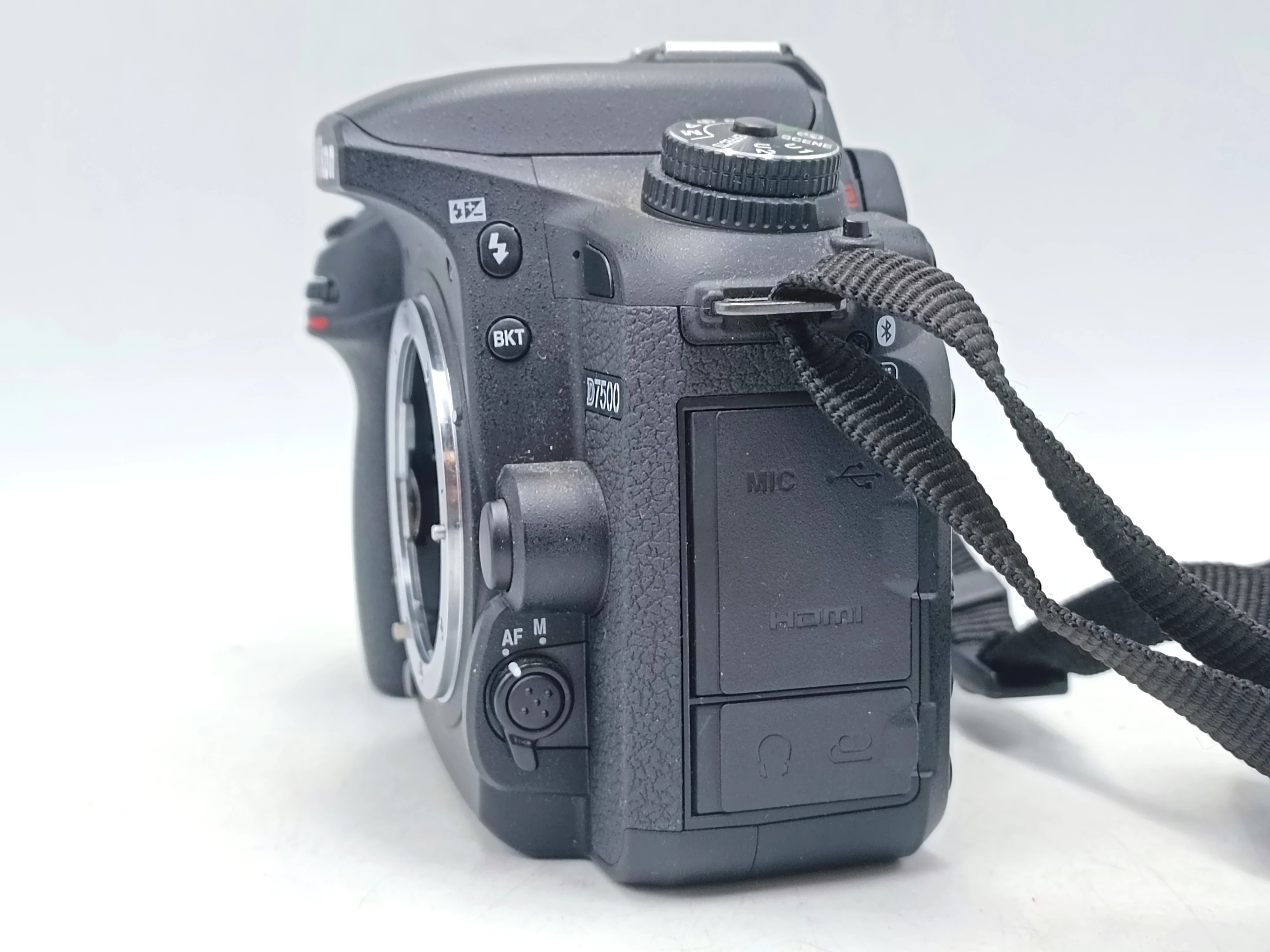 body-nikon-d7500-przebieg-2450-zdjec-model-d7500