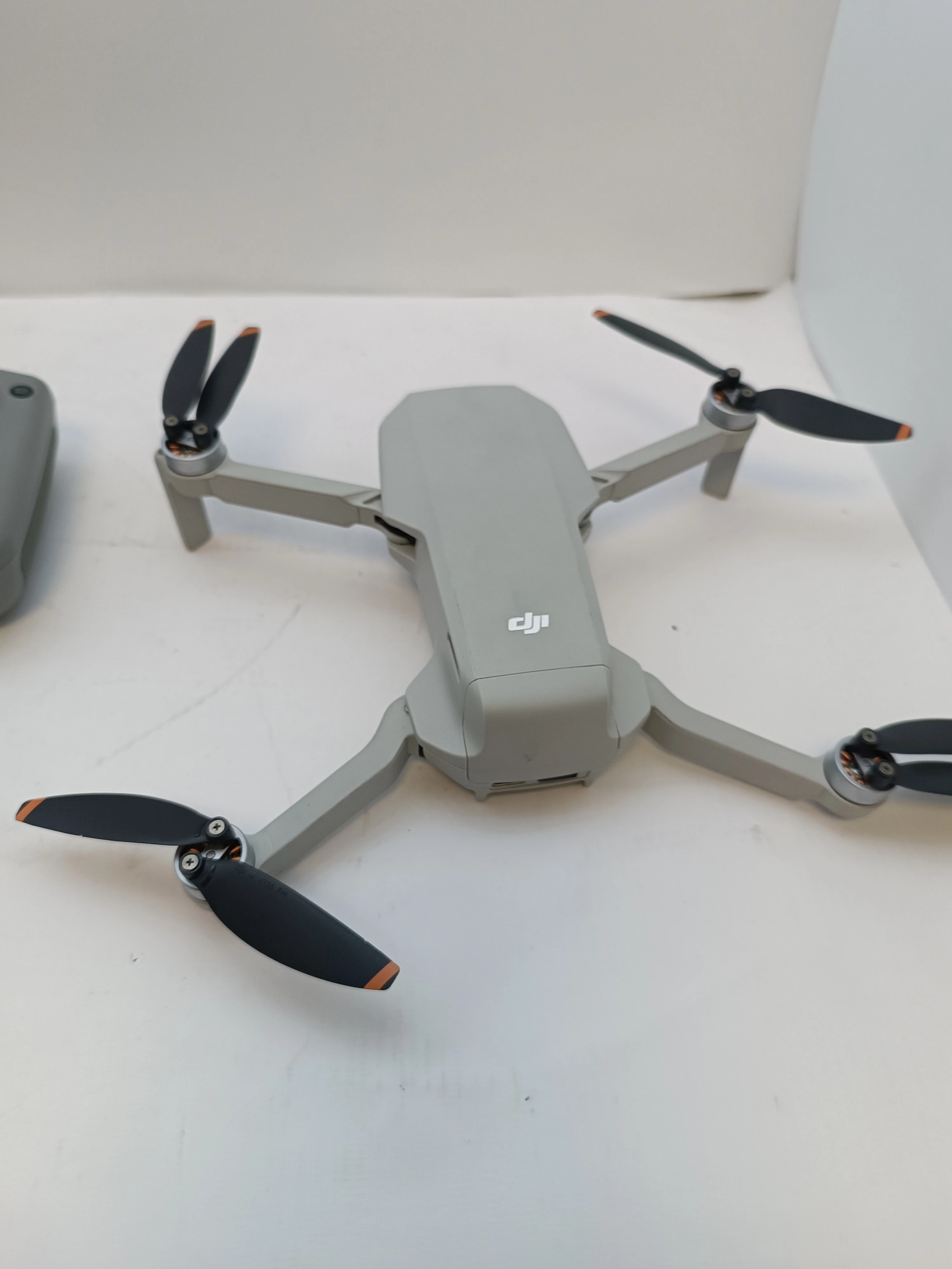 dron-dji-mini-2-se-komplet-stan-zlozenia-384-3