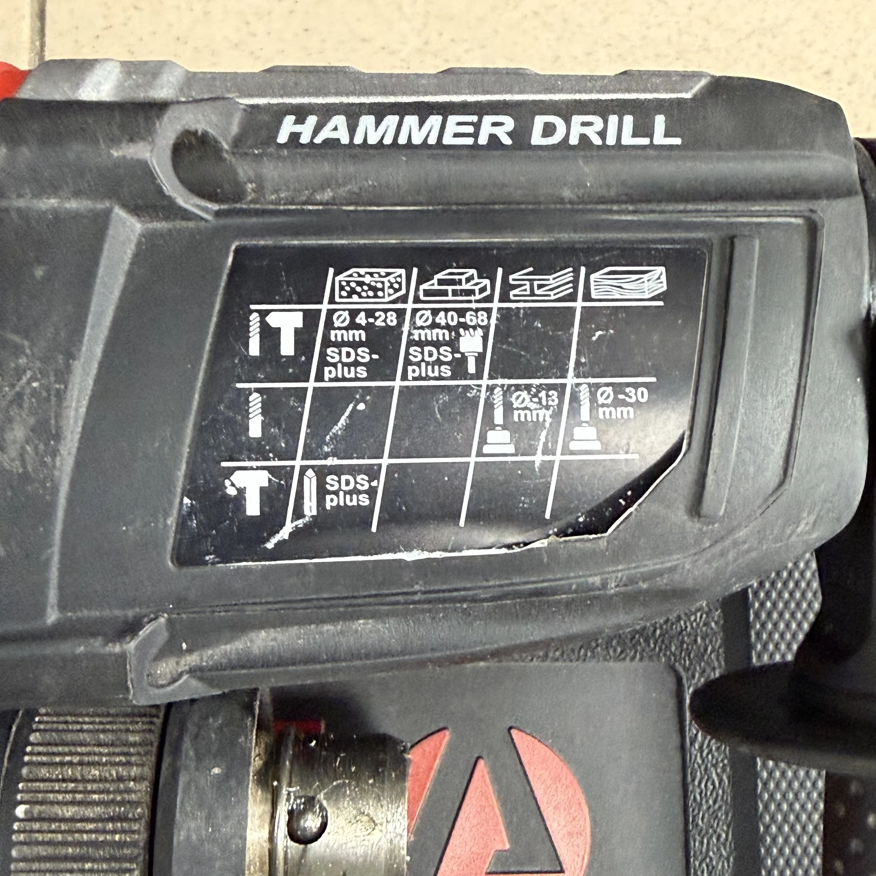 mlotowiertarka-vertex-vmw900-red-900w-komplet-typ-uchwytu-128474-1