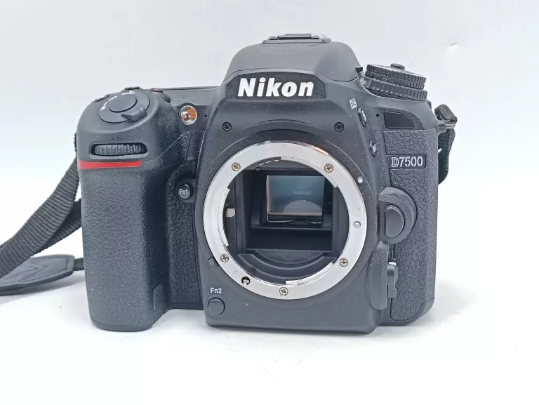 body-nikon-d7500-przebieg-2450-zdjec-rozdzielczosc-2090