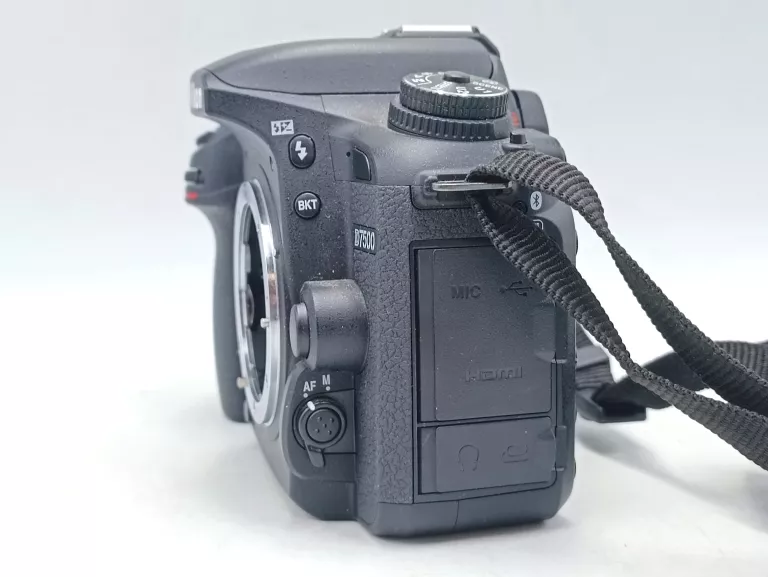 body-nikon-d7500-przebieg-2450-zdjec-model-d7500