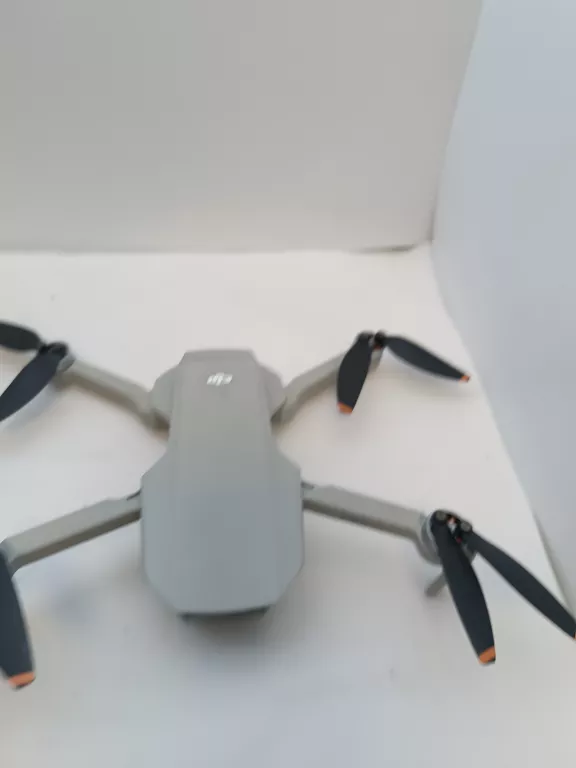 dron-dji-mini-2-se-komplet-stan-11323-2