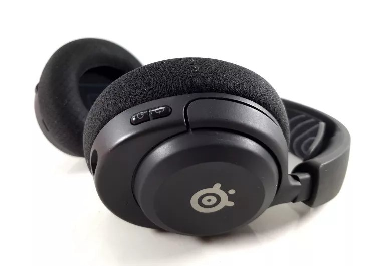 sluchawki-gamingowe-steelseries-arctis-nova-5-wireless-opakowanie-stan-11323-2