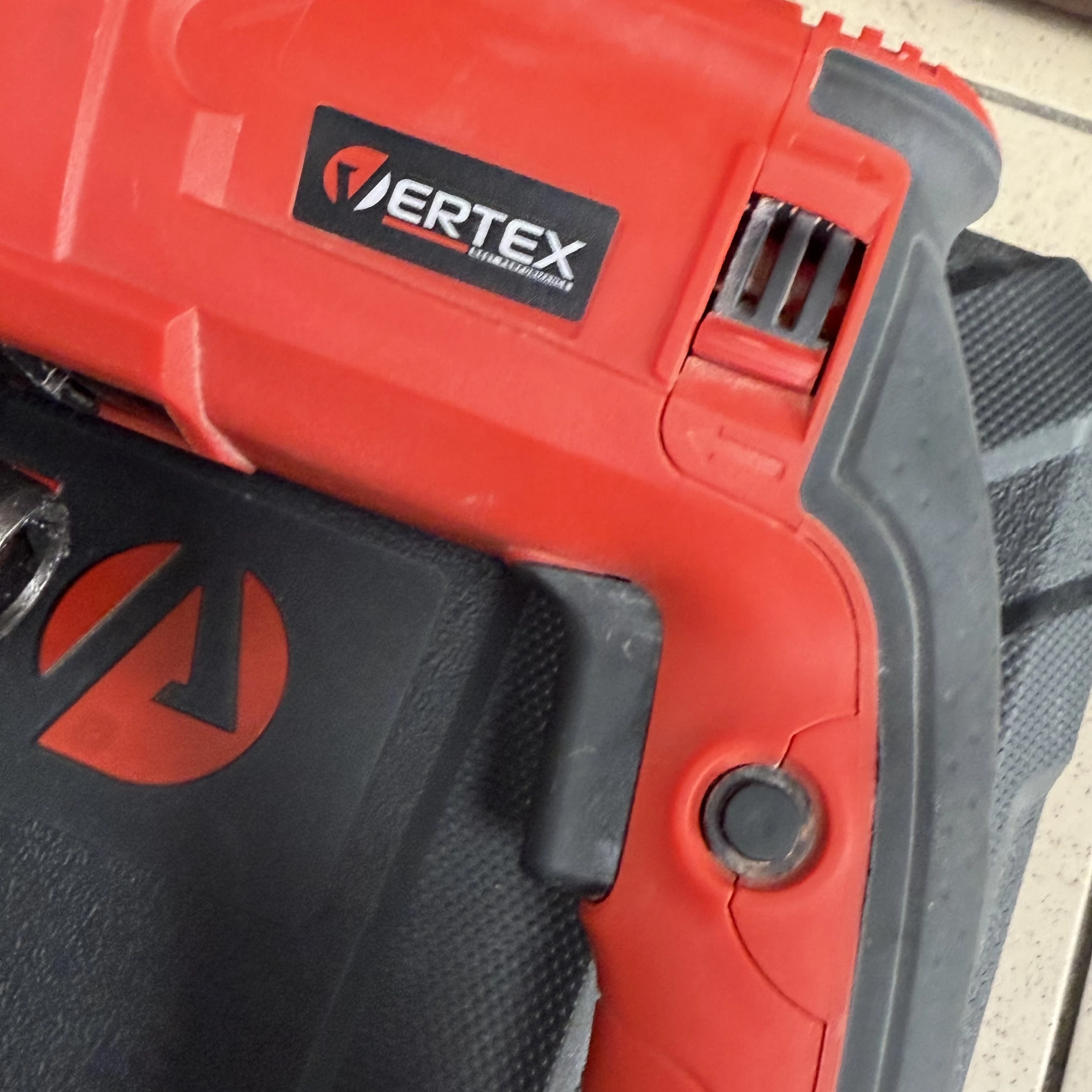 mlotowiertarka-vertex-vmw900-red-900w-komplet-maksymalna-moc-90000