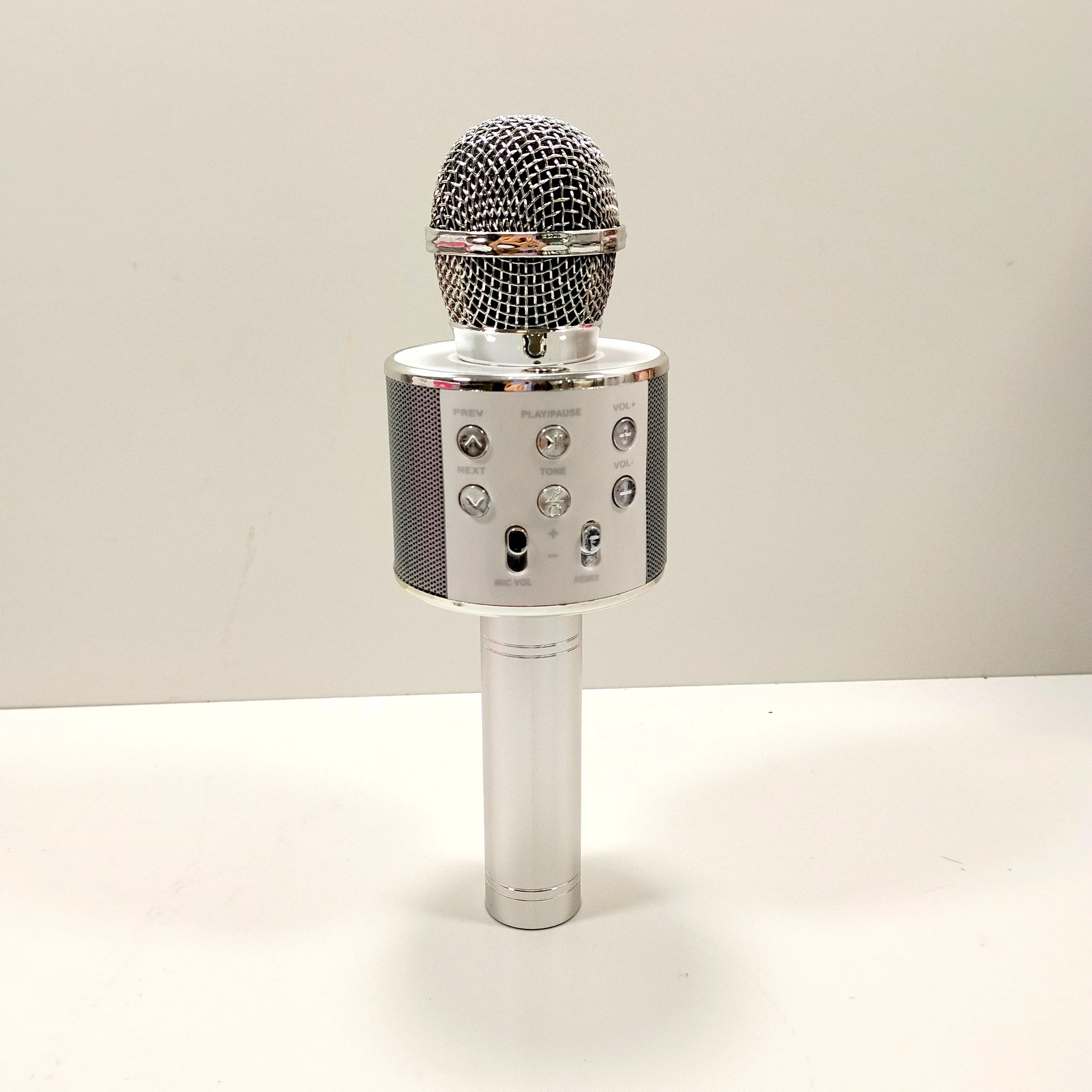 mikrofon-srebrny-bluetooth-aleje-karola-marcinkowskiego-15-poznan