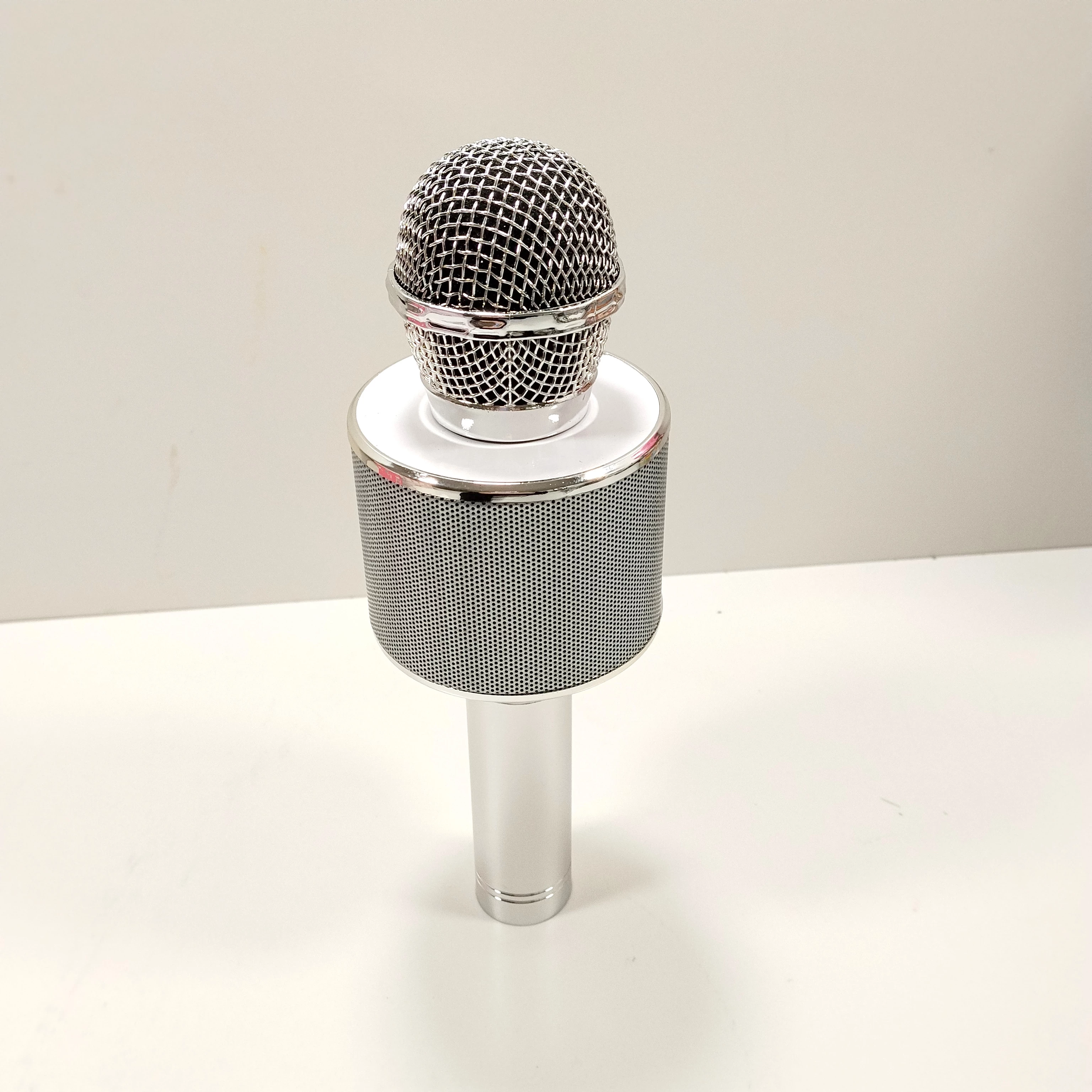 mikrofon-srebrny-bluetooth-ean-gtin-643845705367