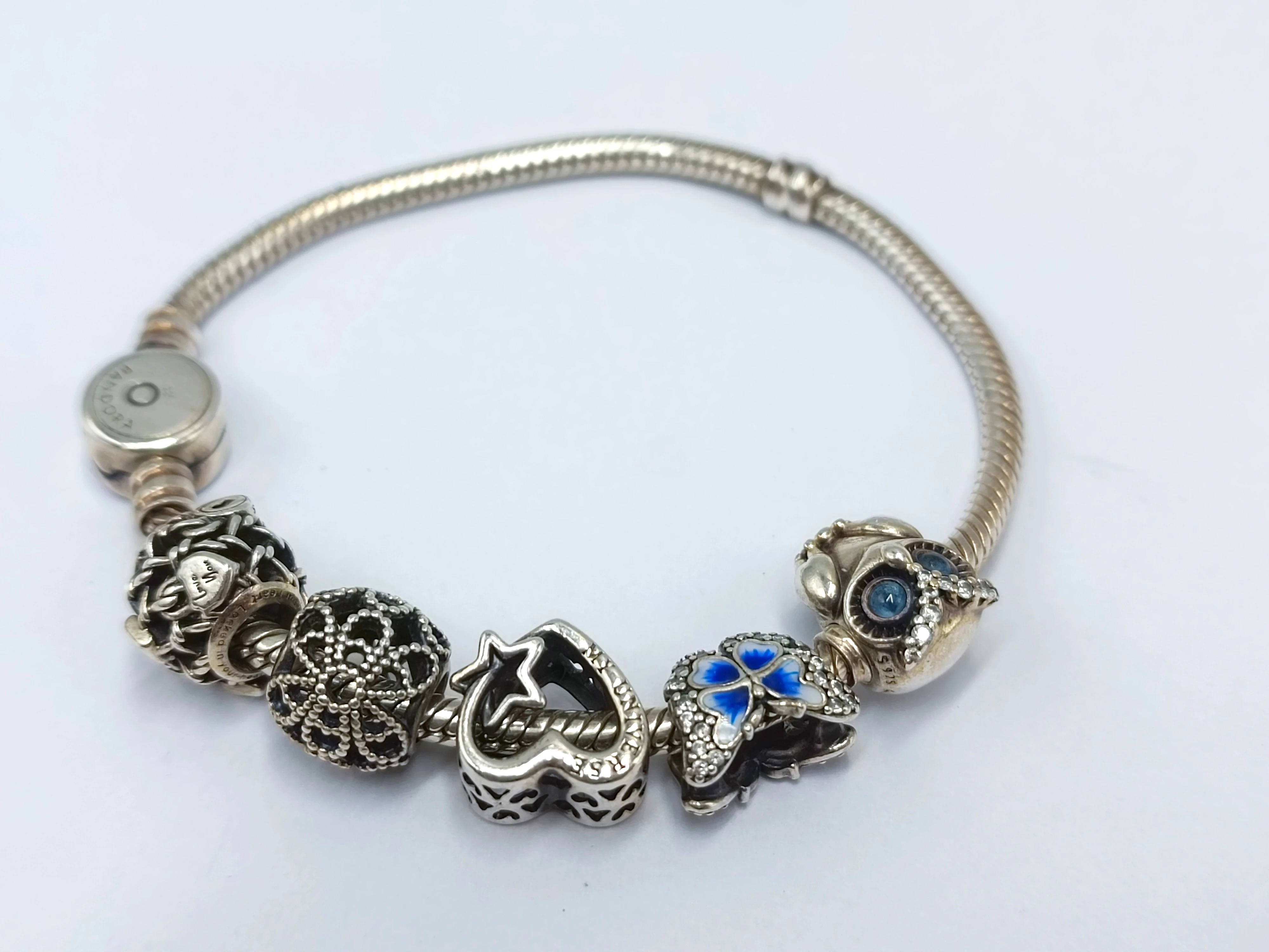 bransoletka-pandora-5-charms-stan-11323-2