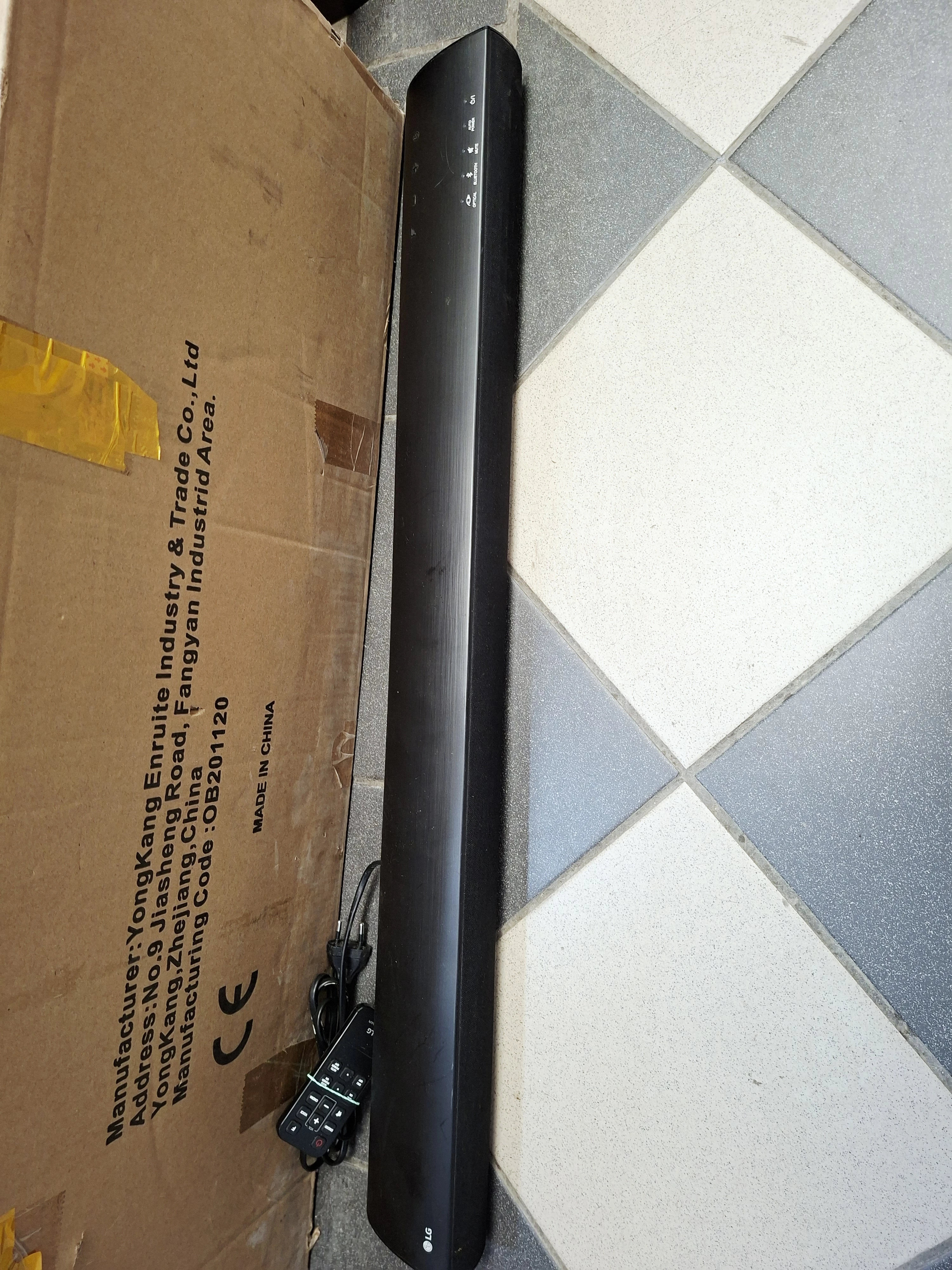 soundbar-lg-las160b-pilot-model-las160b