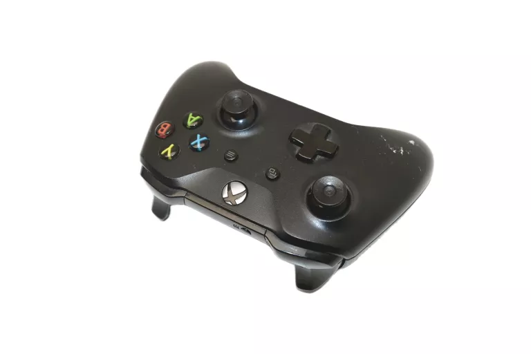 pad-xbox-one-pochodzenie-210658-243446