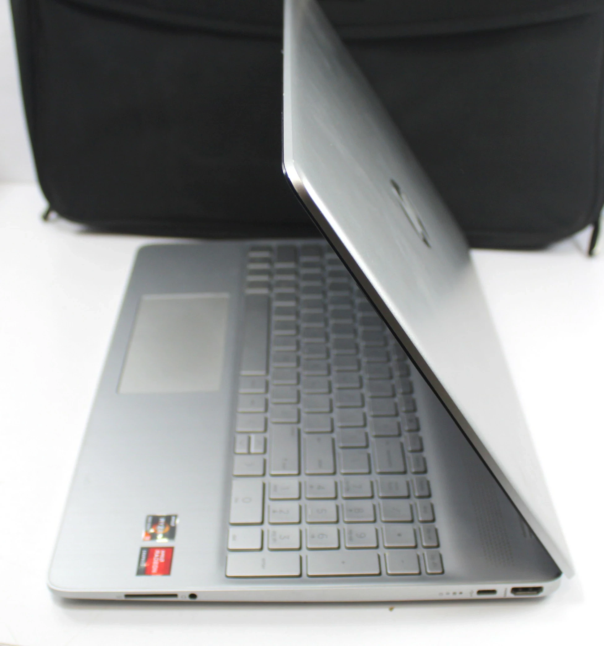 laptop-hp-256ssd-w11-ryzen-3-8gb-ram-seria-procesora-4366-293009