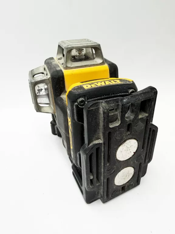 laser-krzyzowy-dewalt-dce0811g-2-baterie-ladowarka-walizka-stan-11323-2