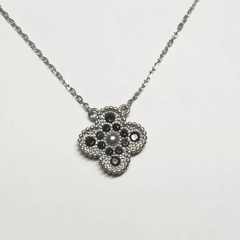 srebrny-naszyjnik-celebrytka-proby-925-wisiorek-z-czarnymi-kamieniami-wawerska-3-otwock