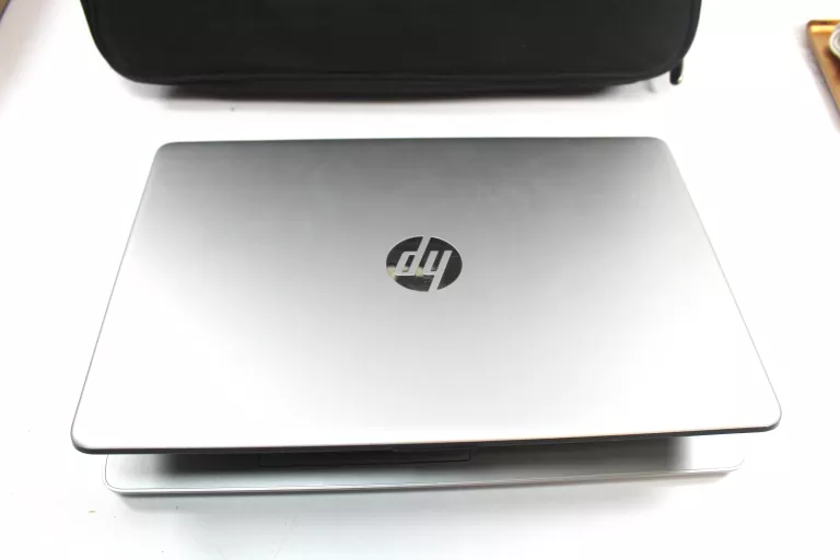 laptop-hp-256ssd-w11-ryzen-3-8gb-ram-przekatna-ekranu-15