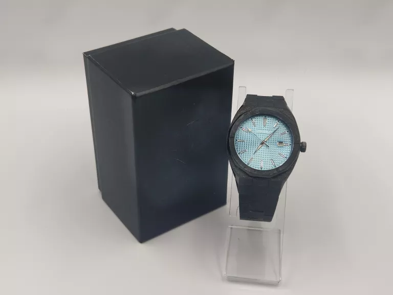 zegarek-paul-rich-frosted-star-dust-arctic-waffle-black-powstancow-slaskich-104223-warszawa