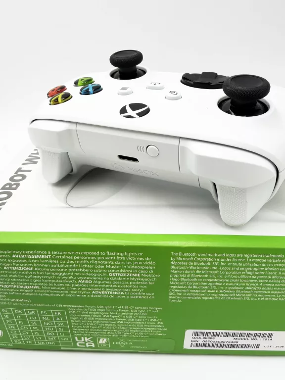 pad-do-xbox-one-pudelko-stan-11323-2