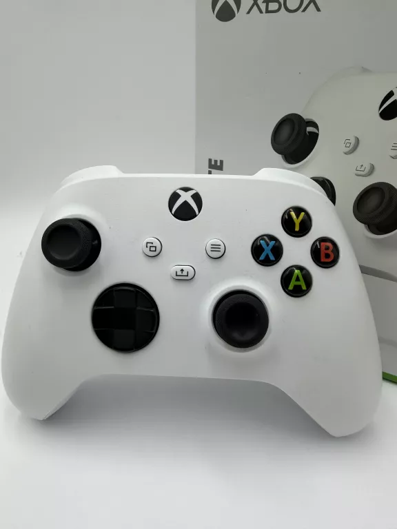 pad-do-xbox-one-pudelko-pochodzenie-210658-243446