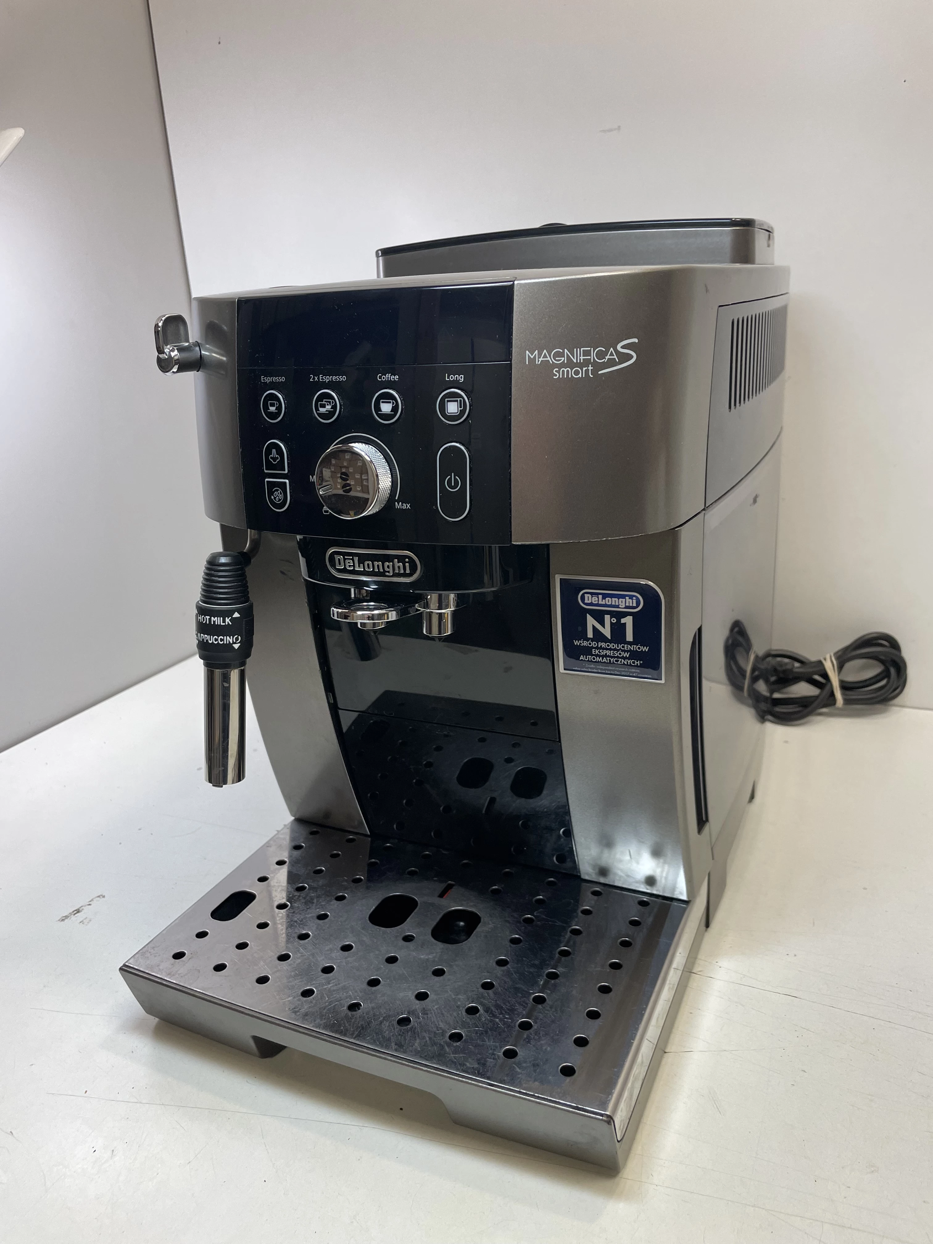 ekspres-delonghi-magnifica-s-smart-ecam-25033tb-stan-11323-2