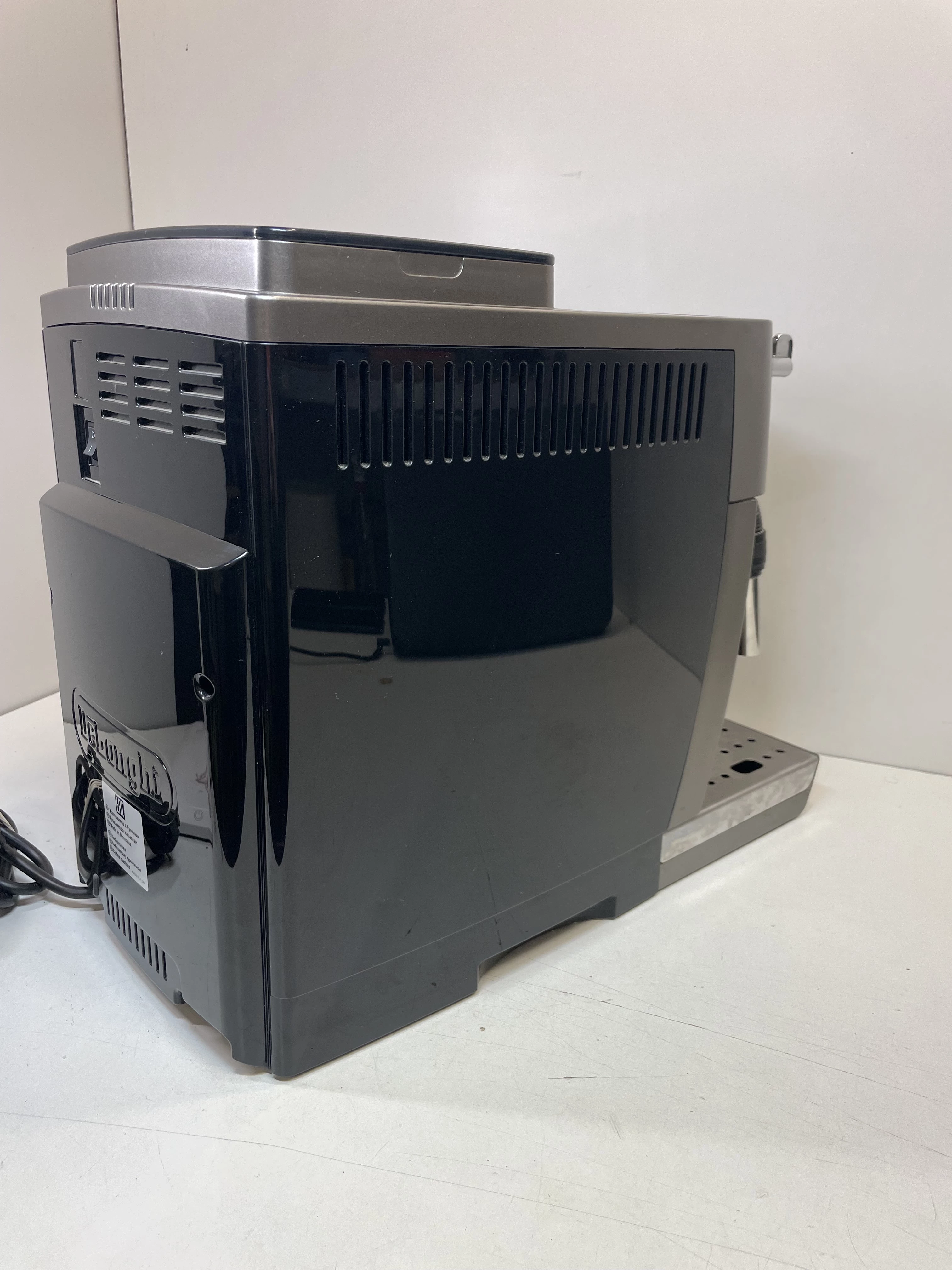 ekspres-delonghi-magnifica-s-smart-ecam-25033tb-wbudowany-mlynek-596-1