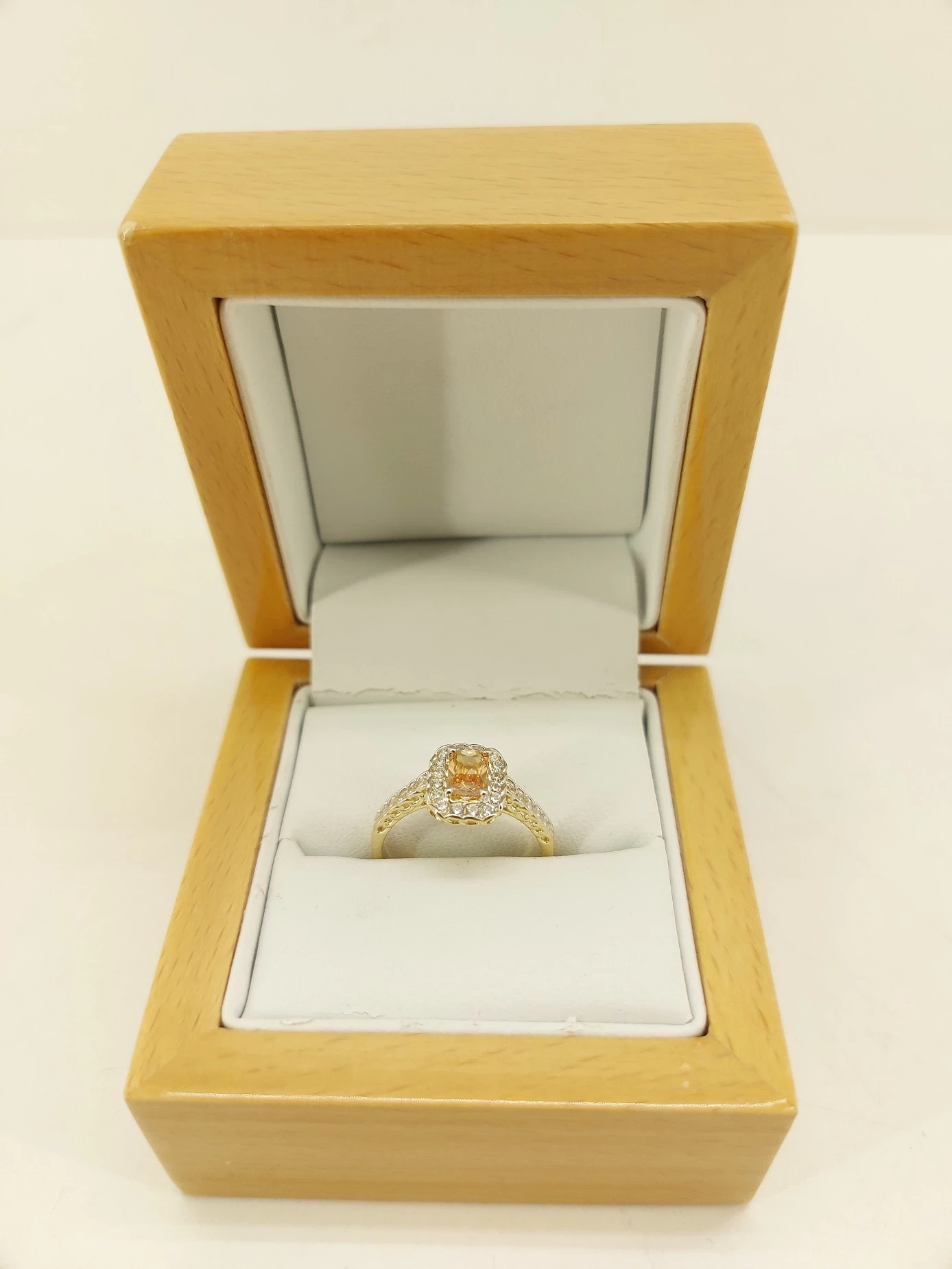 zloty-migotliwy-pierscionek-255g-585-stan-11323-2