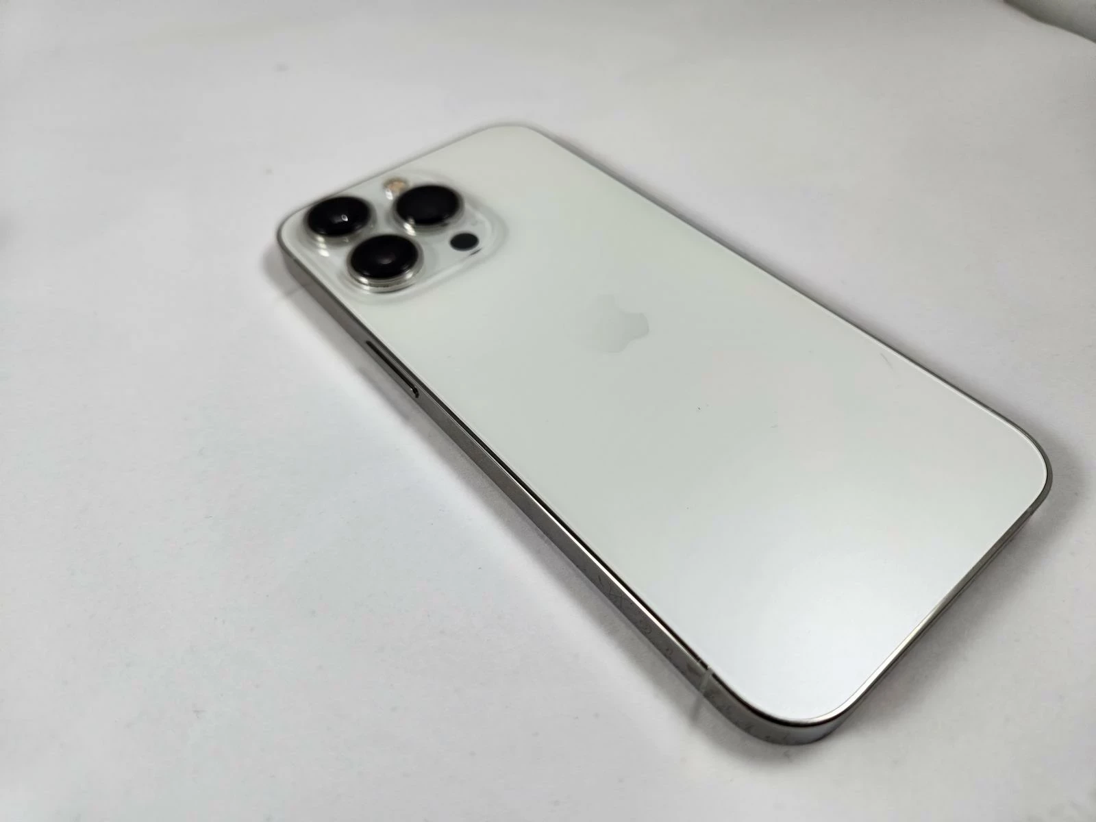 apple-iphone-13-pro-256gb-pudelko-bateria-82-ladny-przekatna-ekranu-610