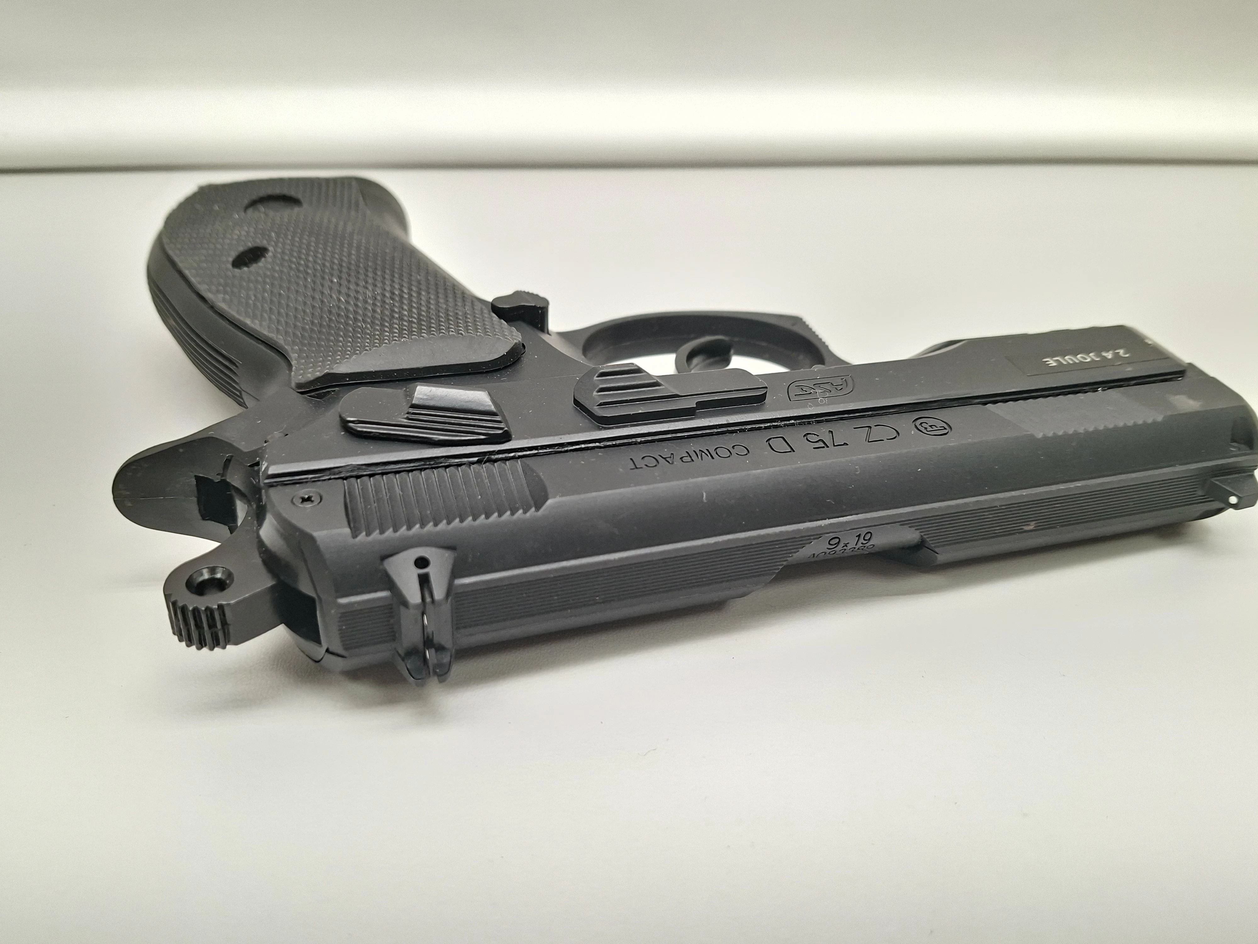 wiatrowka-cz-75d-pudelko-gwarancja-model-cz-75d-compact-45-mm