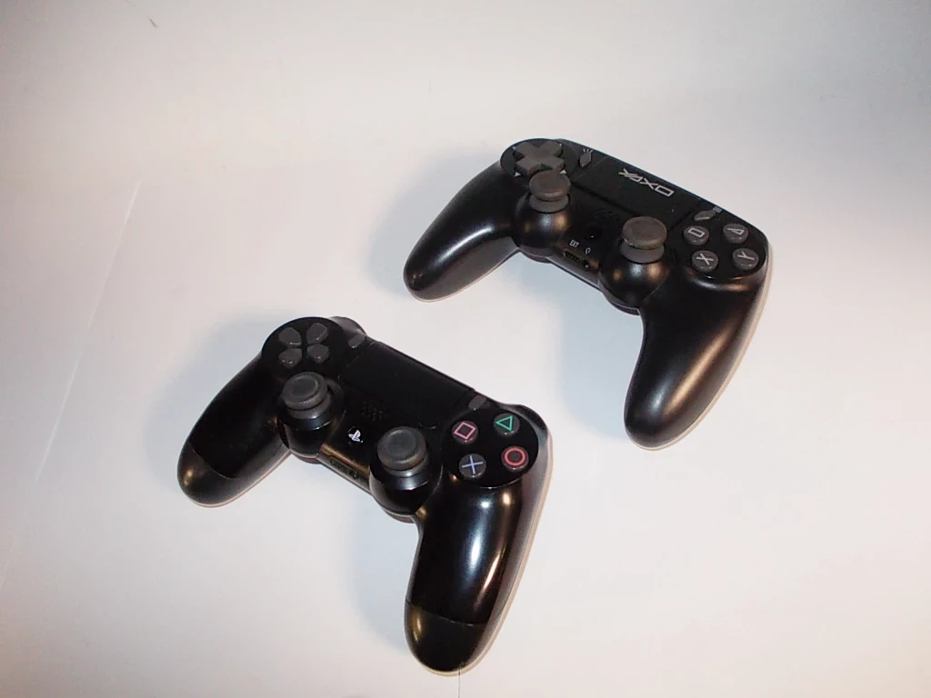 konsola-ps4-classic-500gb-2x-pad-wersja-130590-1