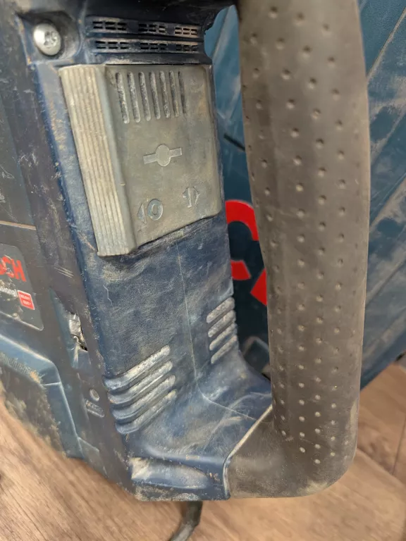 mlot-wyburzeniowy-bosch-hammer-gsh-11-e-walizka-zasilanie-209202-238306