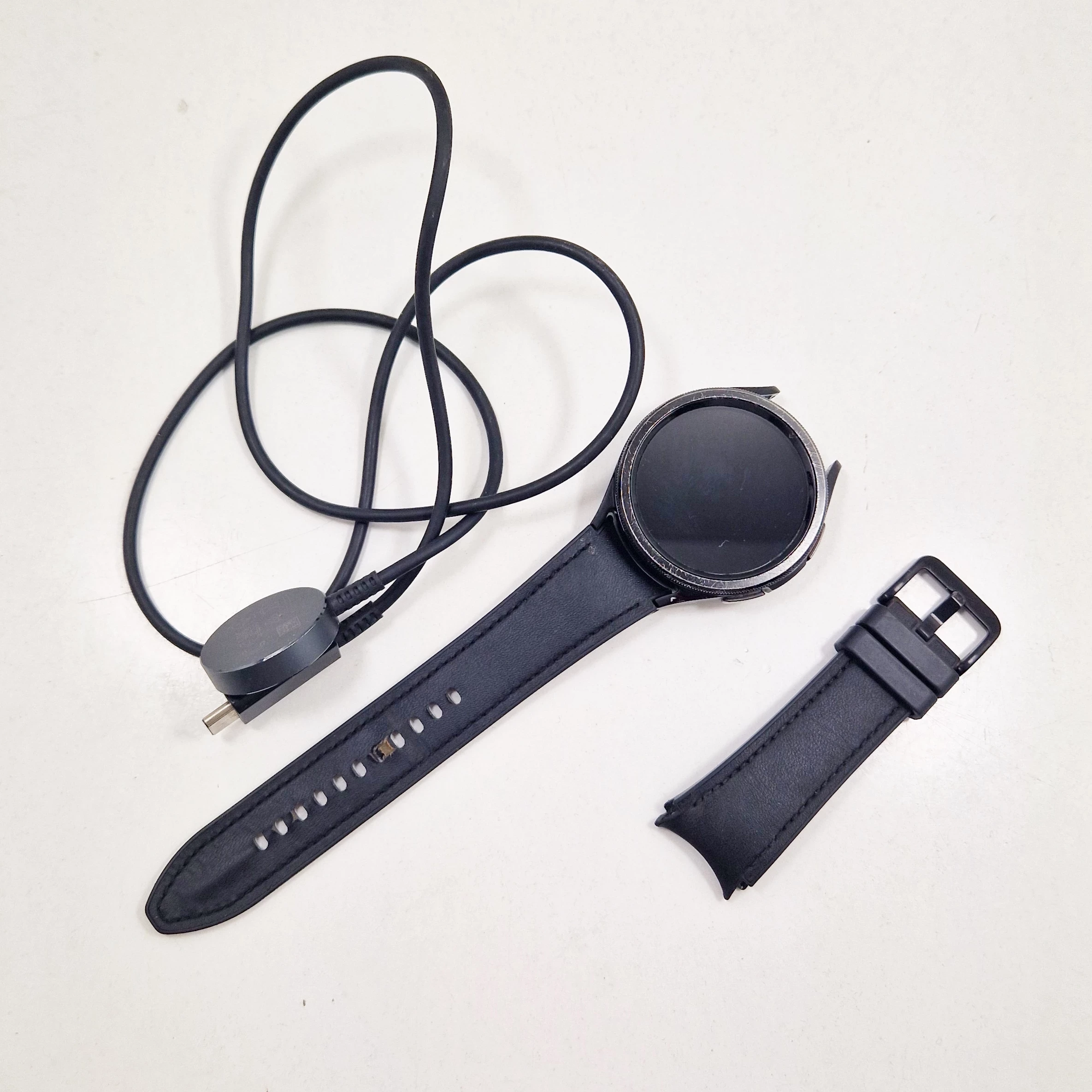 zegarek-samsung-galaxy-watch6-classic-47mm-lte-opis-kolor-249512-1647413