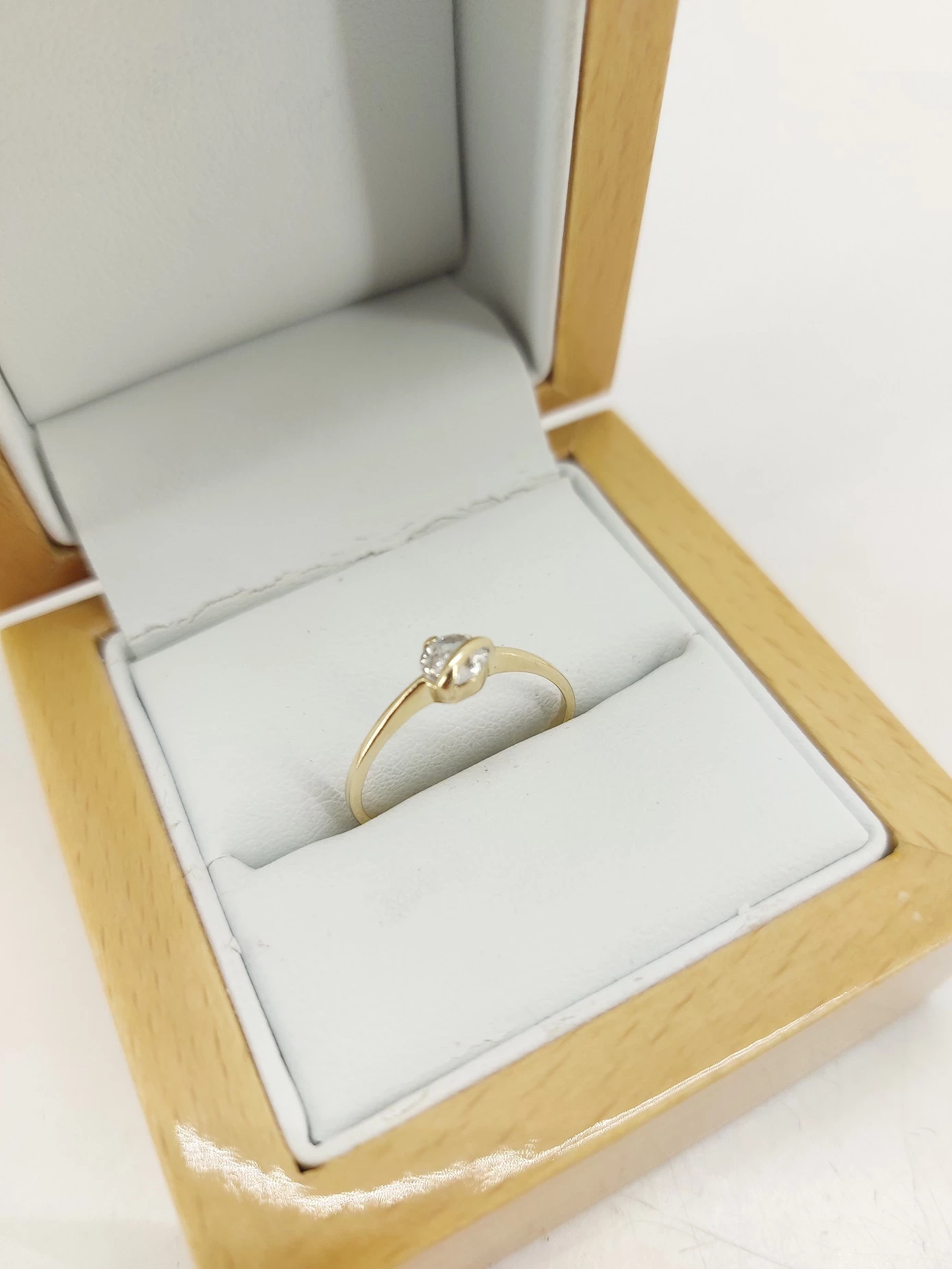 zloty-urokliwy-pierscionek-141g-585-rodzaj-2205-16