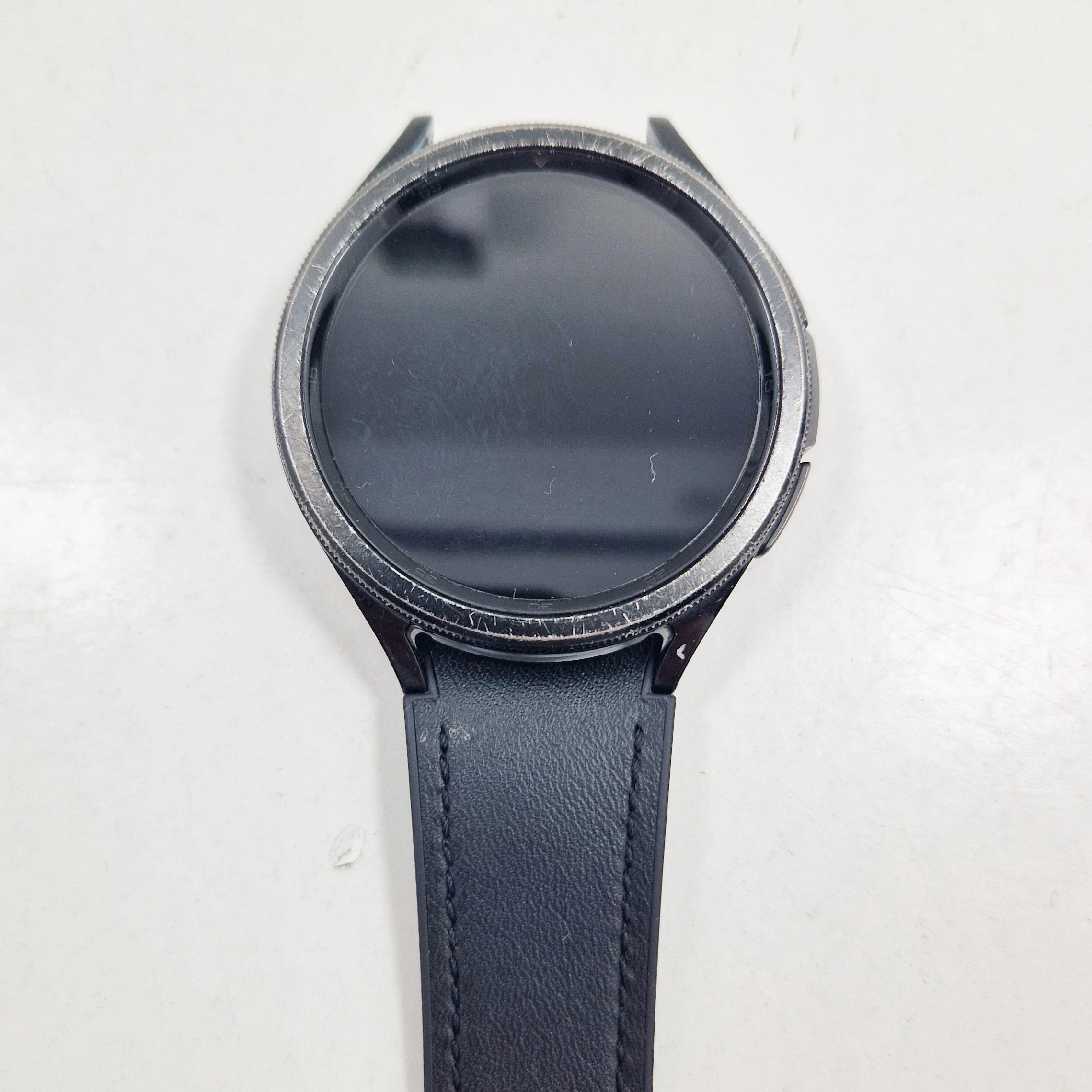 zegarek-samsung-galaxy-watch6-classic-47mm-lte-opis-material-koperty-212886-258014