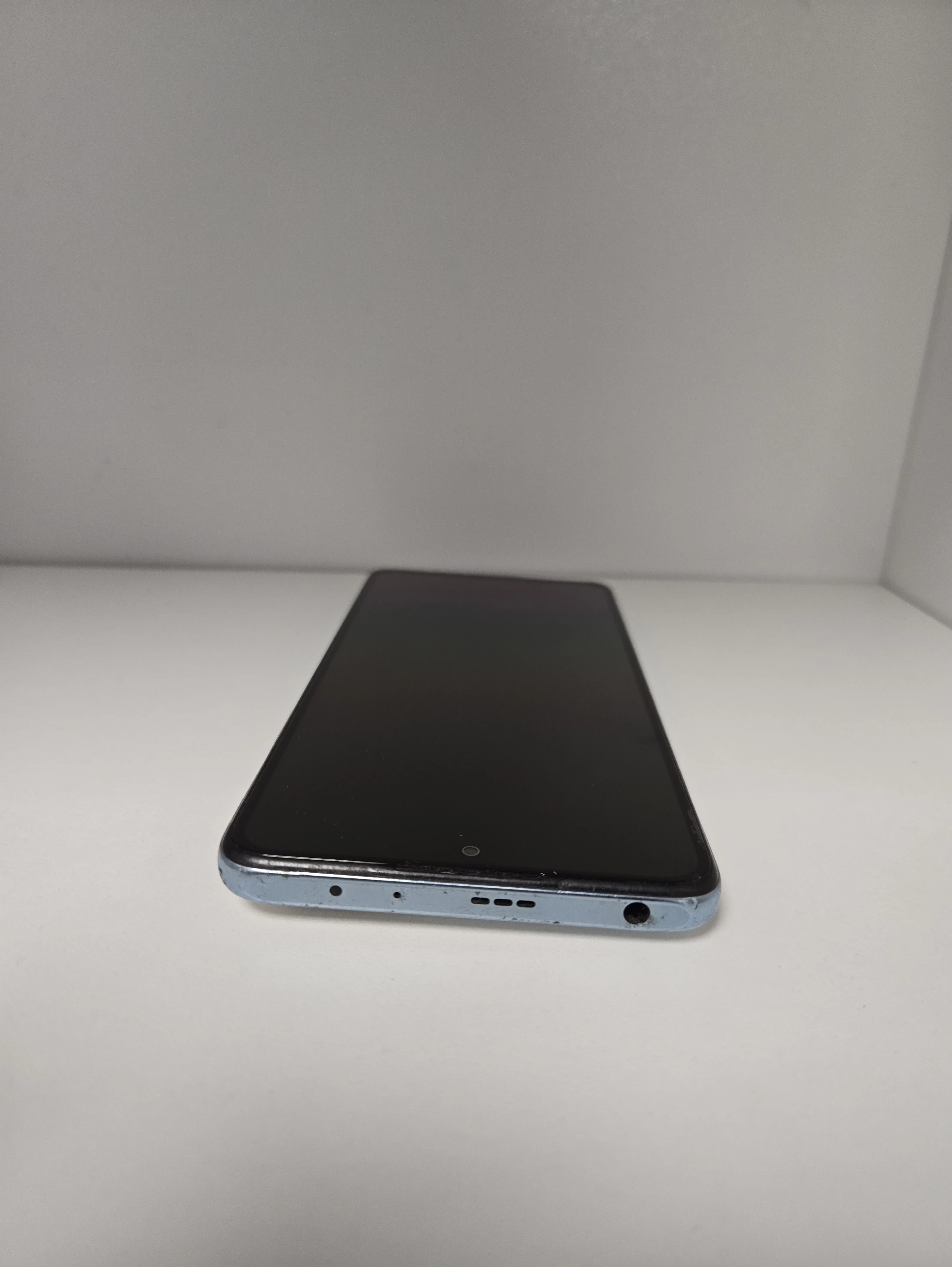 telefon-martfon-redmi-note-10-pro-stan-11323-2