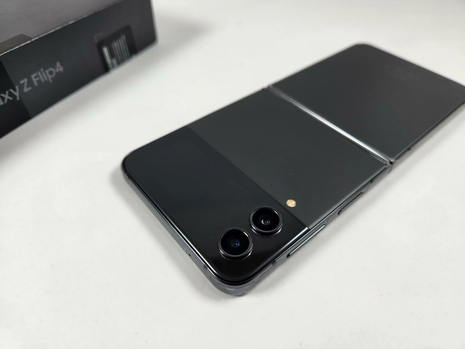 samsung-galaxy-z-flip-4-128gb-pudelko-igla-wbudowana-pamiec-202869-214189