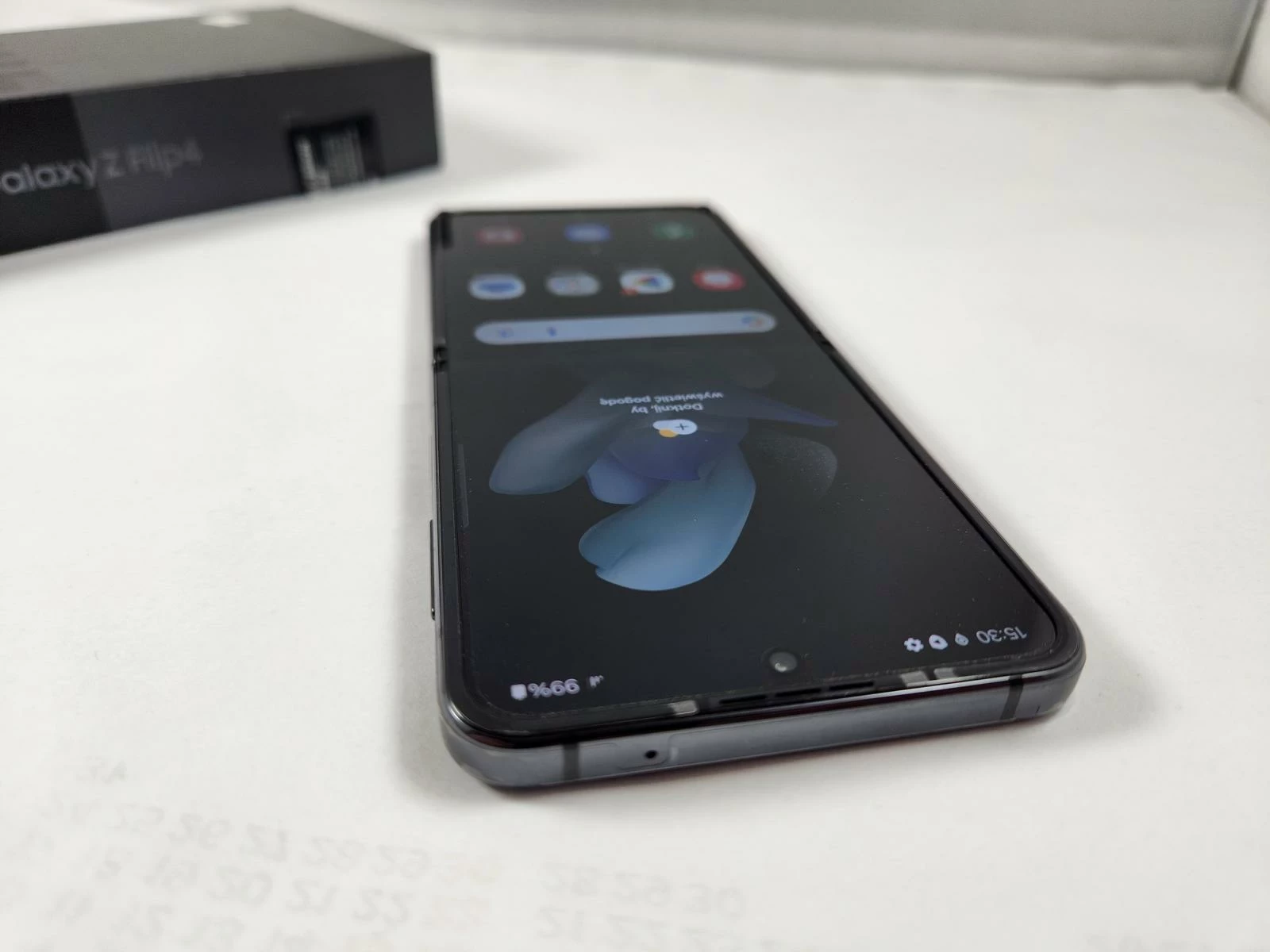 samsung-galaxy-z-flip-4-128gb-pudelko-igla-stan-11323-2