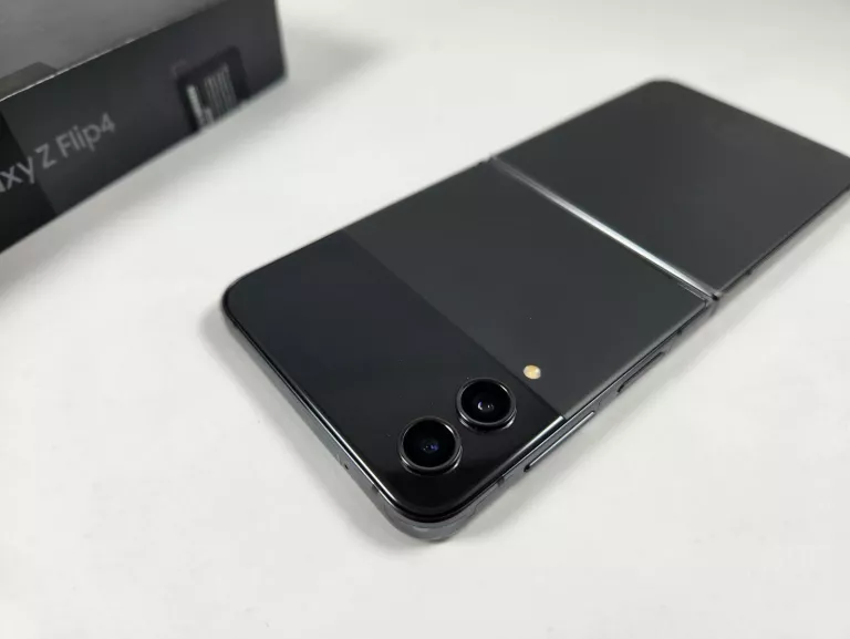 samsung-galaxy-z-flip-4-128gb-pudelko-igla-wbudowana-pamiec-202869-214189