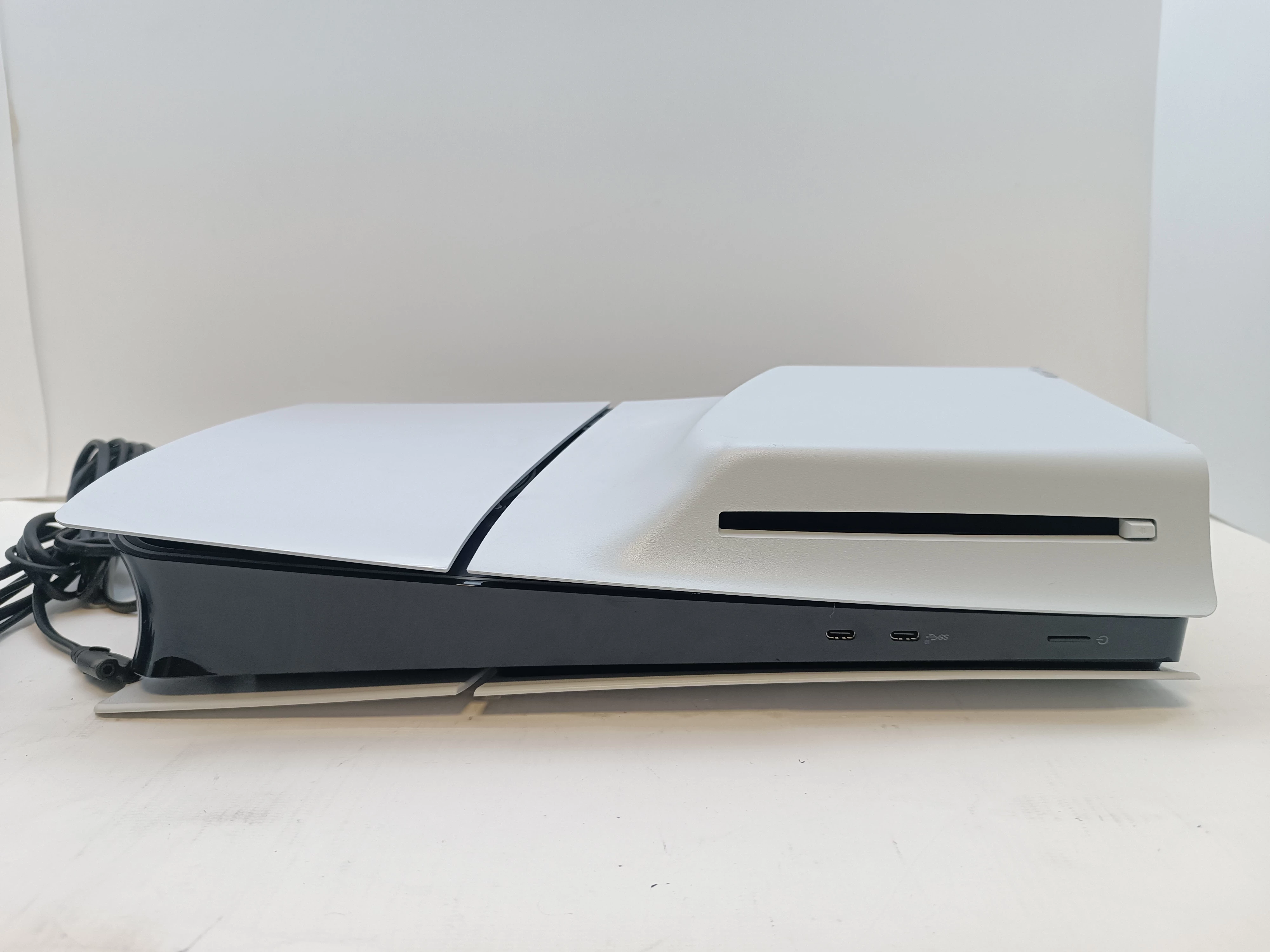 konsola-sony-ps5-cfi-2016-slim-1tb-okablowanie-w-pudelku-wersja-247643-1929736