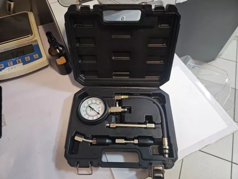 yato-yt-73011-miernik-cisnienia-sprezania-stan-11323-2