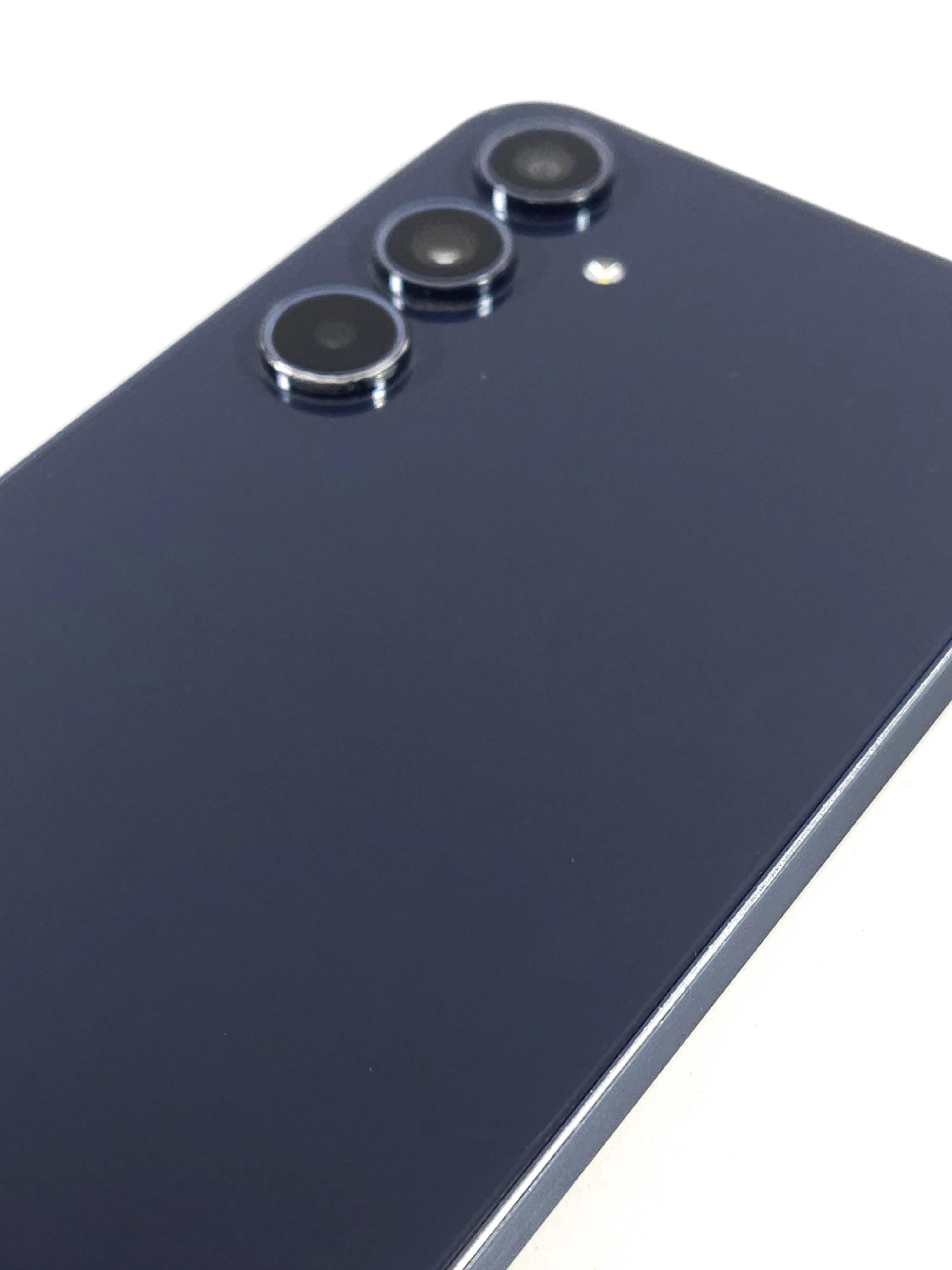 telefon-samsung-galaxy-a55-8256gb-system-operacyjny-4388-1