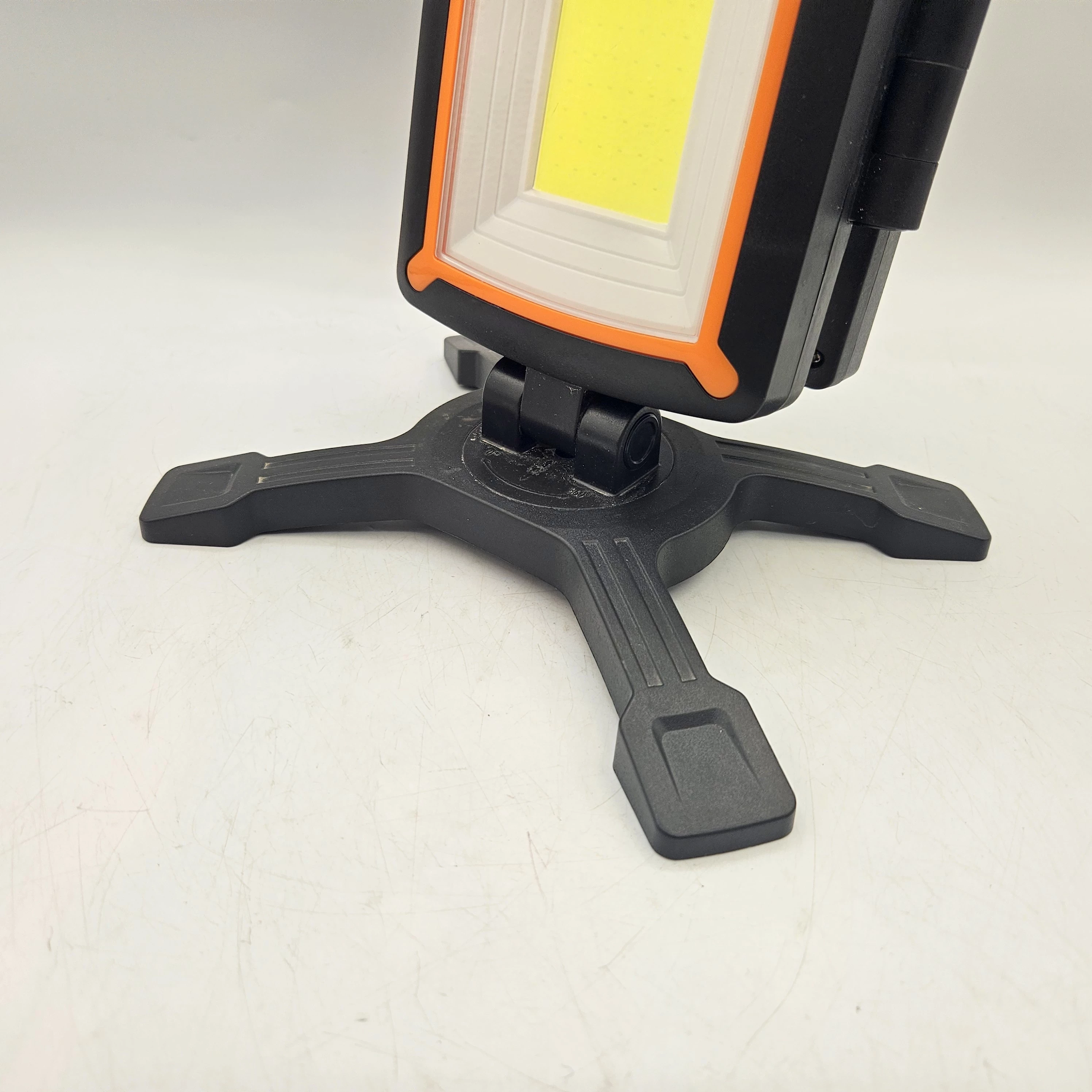 lampa-warsztatowa-neo-tools-99-125-2000lm-stan-11323-2