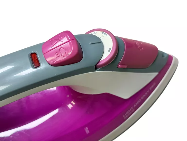 zelazko-parowe-rozowe-russell-hobbs-2600w-moc-260000