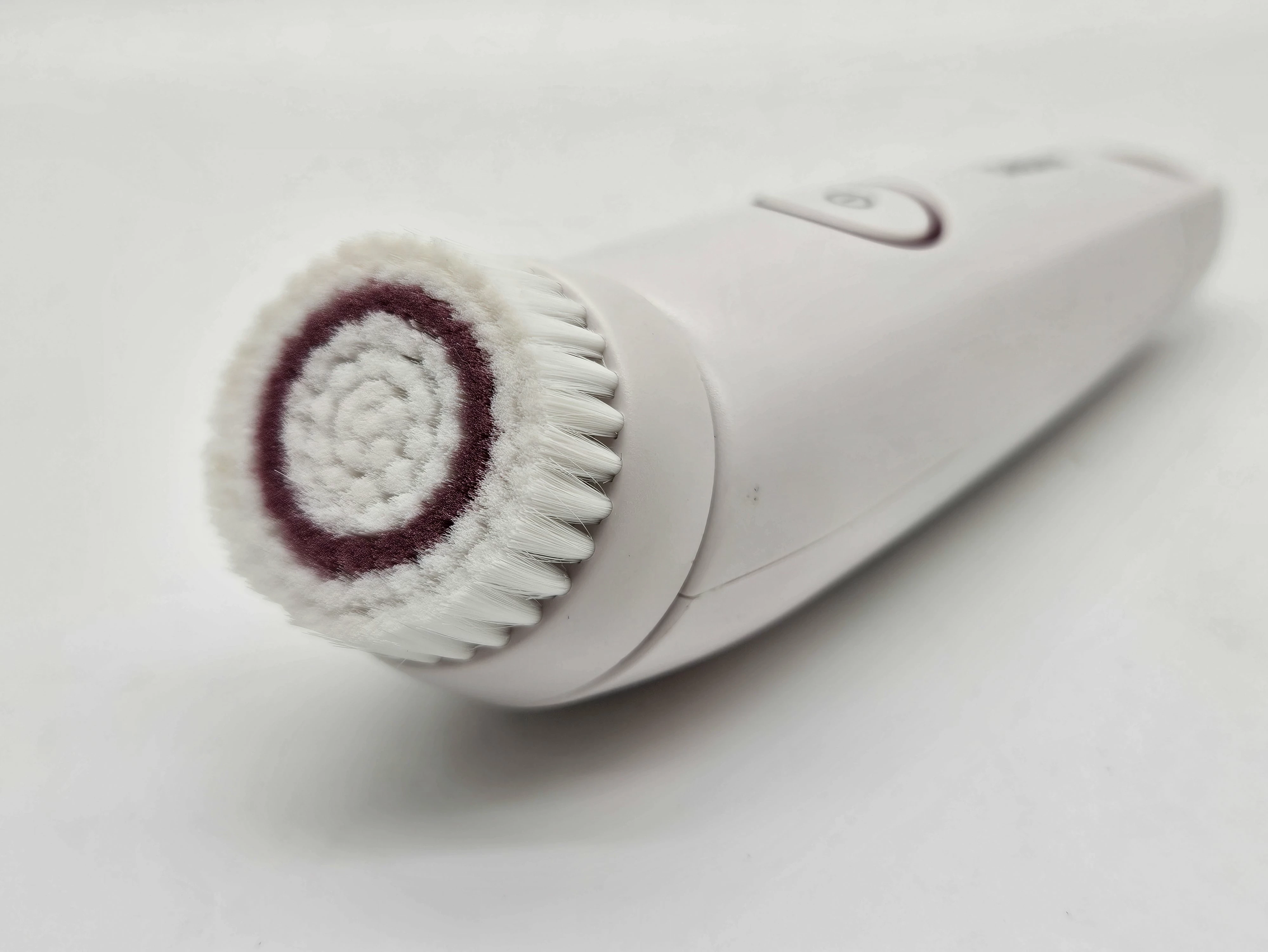 szczoteczka-do-twarzy-na-baterie-beurer-fc45-dworcowa-2-leszno-gold-fish