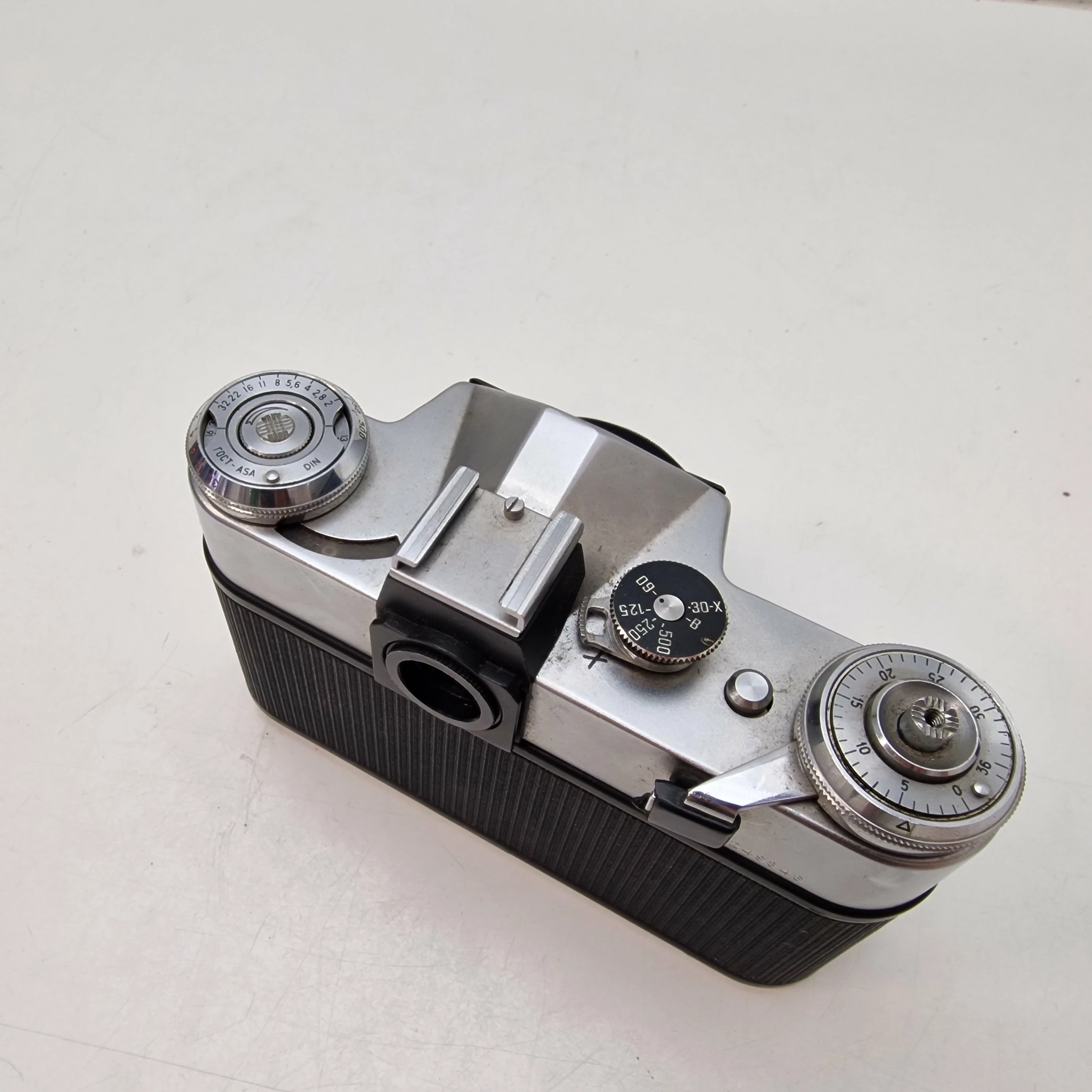 aparat-analogowy-zenit-e-zawiera-baterie-250685-2006717