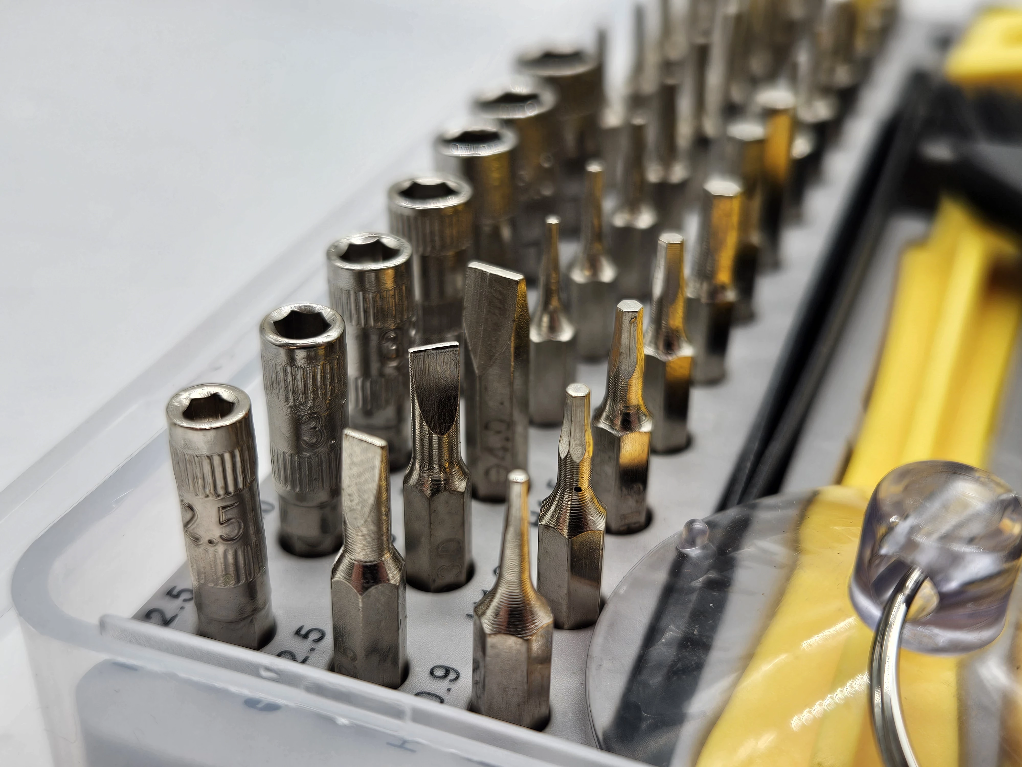 zestaw-wkretakow-hoibaoniu-54pcs-precision-screwdriver-set-liczba-elementow-w-zestawie-46