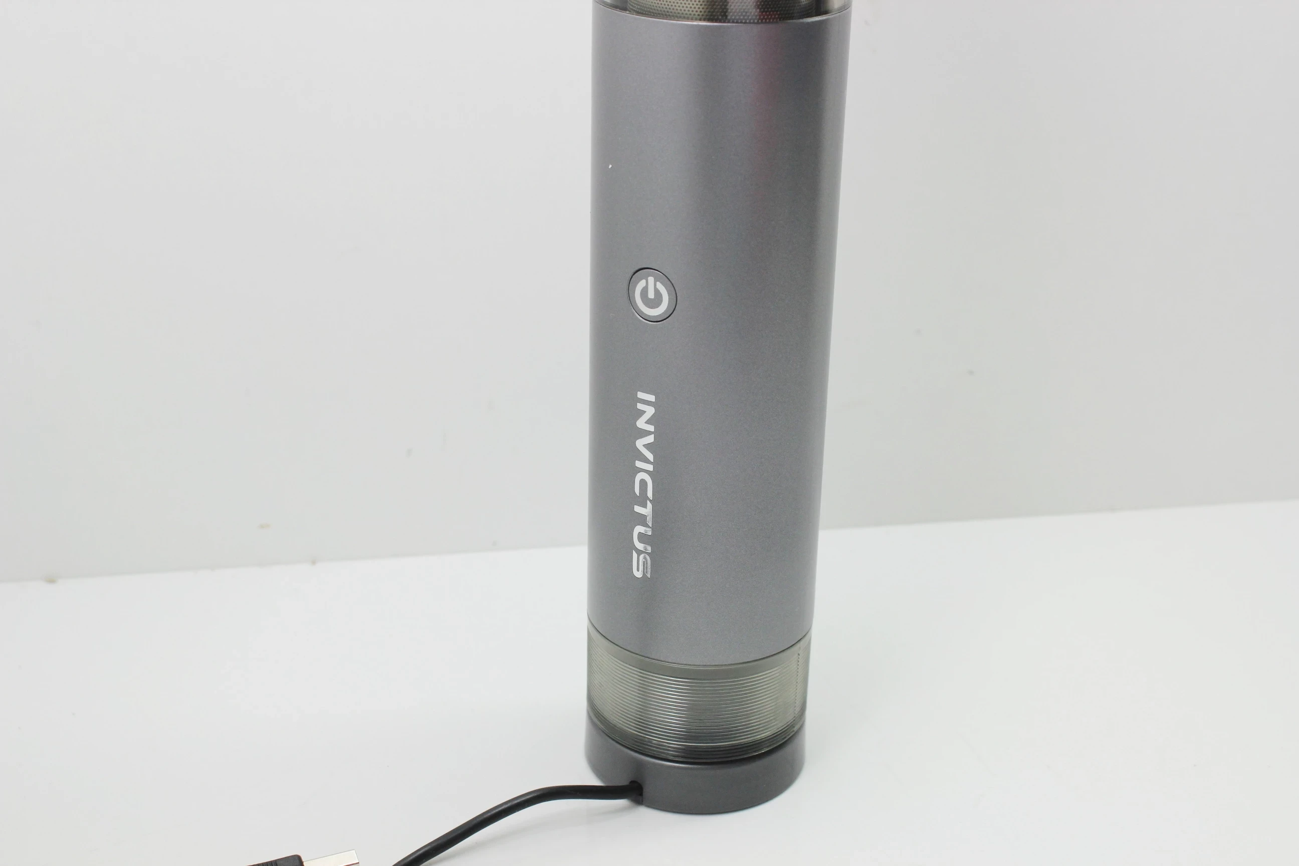 odkurzacz-reczny-genius-invictus-one-table-ean-gtin-4023012068833