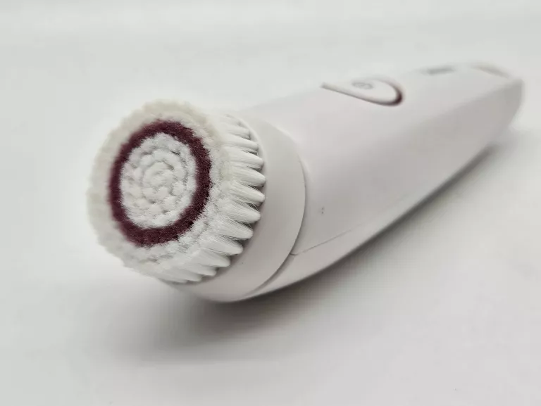 szczoteczka-do-twarzy-na-baterie-beurer-fc45-dworcowa-2-leszno-gold-fish