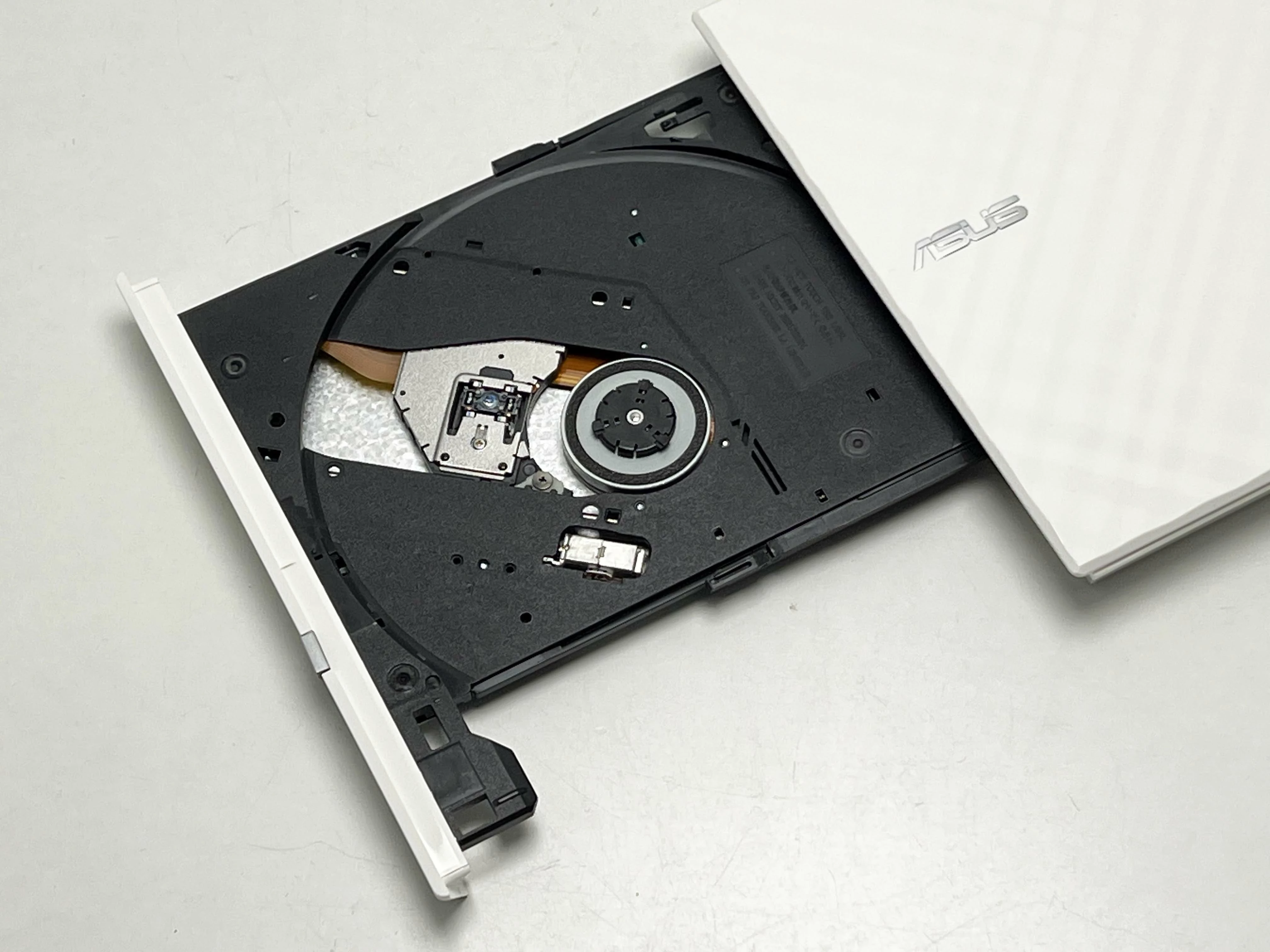 naped-optyczny-zewnetrzny-asus-sdrw-08d2s-u-lite-usb-nagrywarka-cd-dvd-interfejs-210618-243346