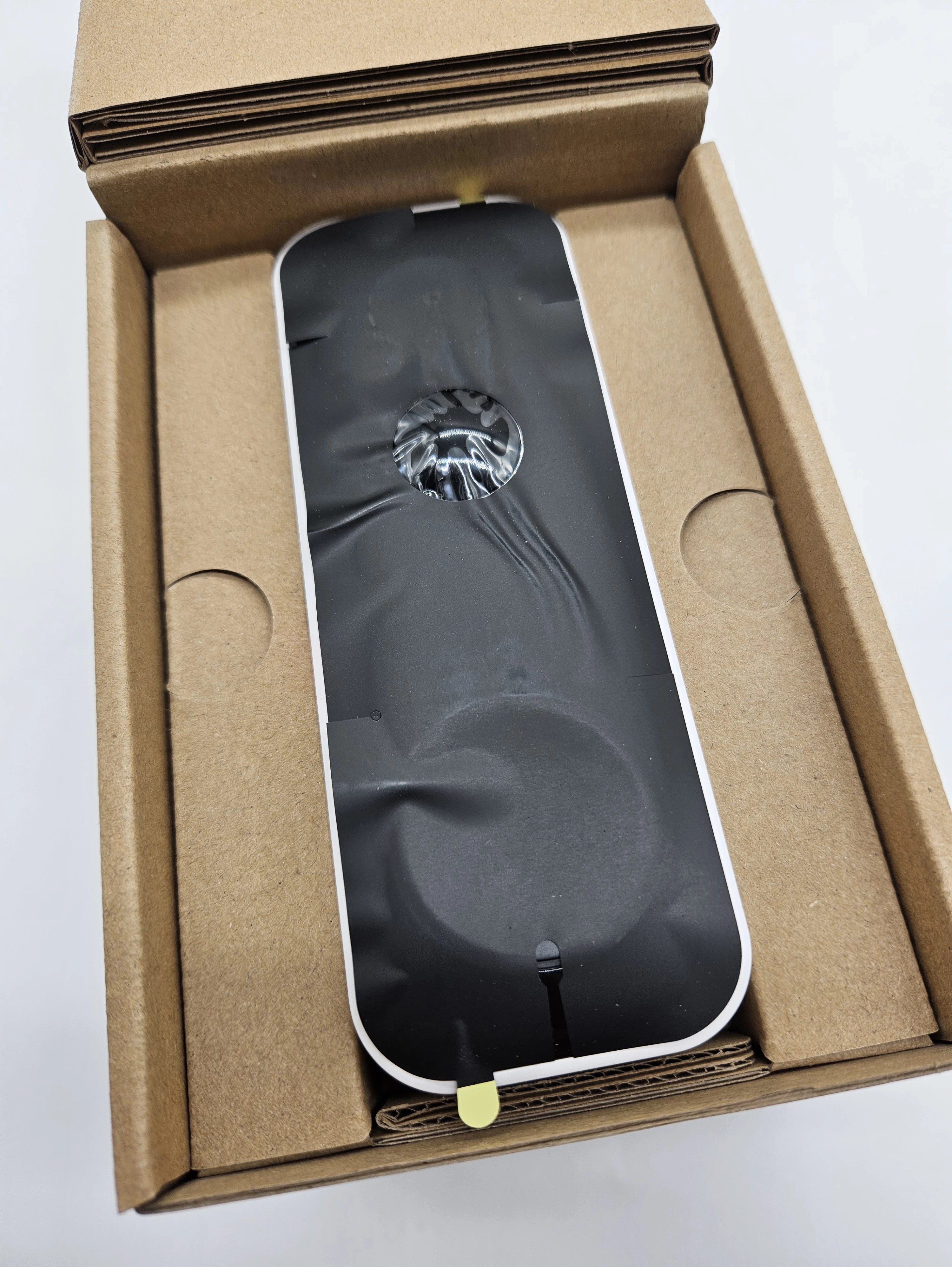 yale-smart-dzwonek-do-drzwi-z-kamera-doorbell-marka-248811-951885