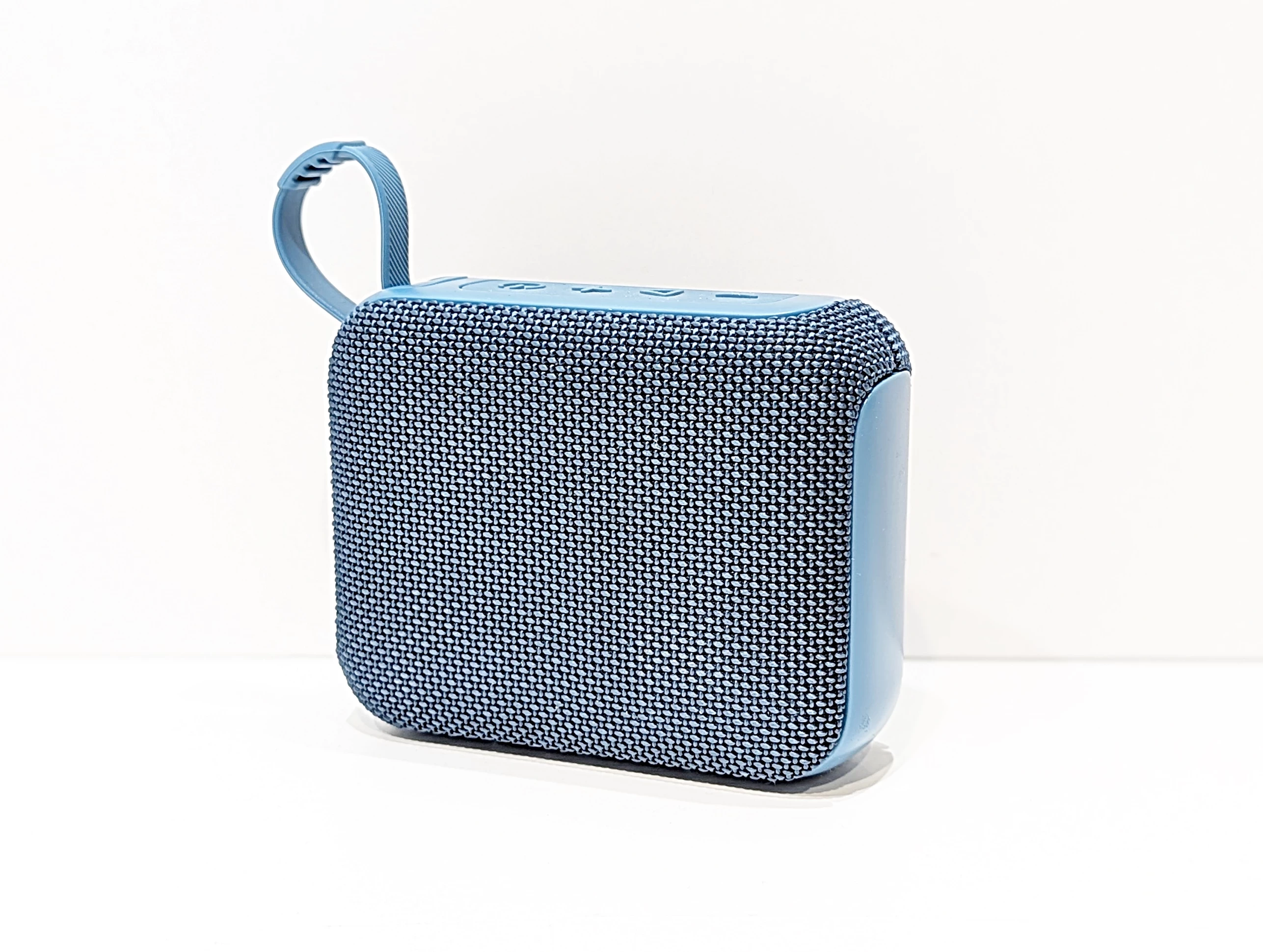 glosnik-bluetooth-niebieski-mlodziencza-1-warszawa