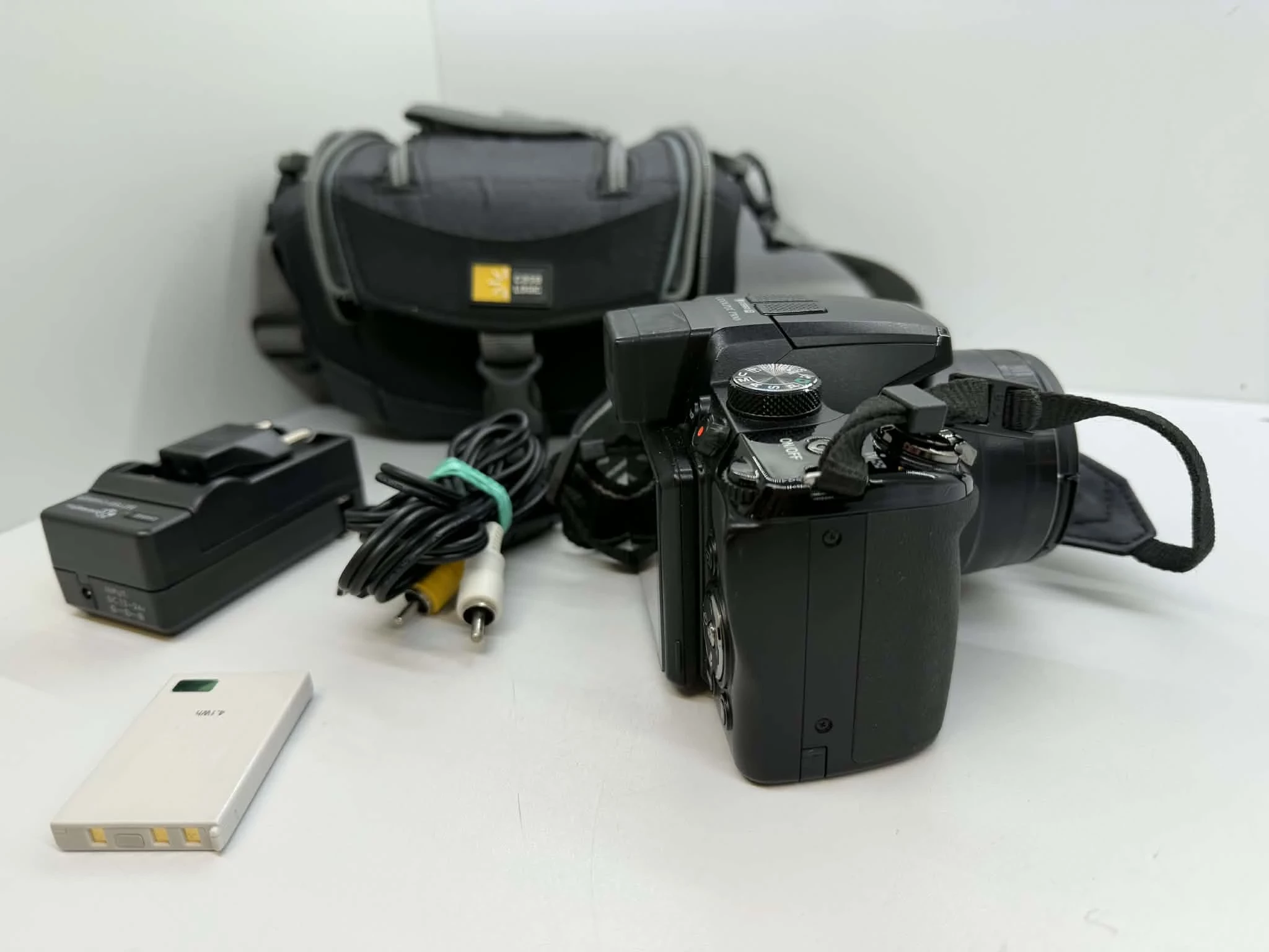 aparat-cyfrowy-nikon-coolpix-p100etui-ladowarka-2x-bateria-stabilizacja-14349-1